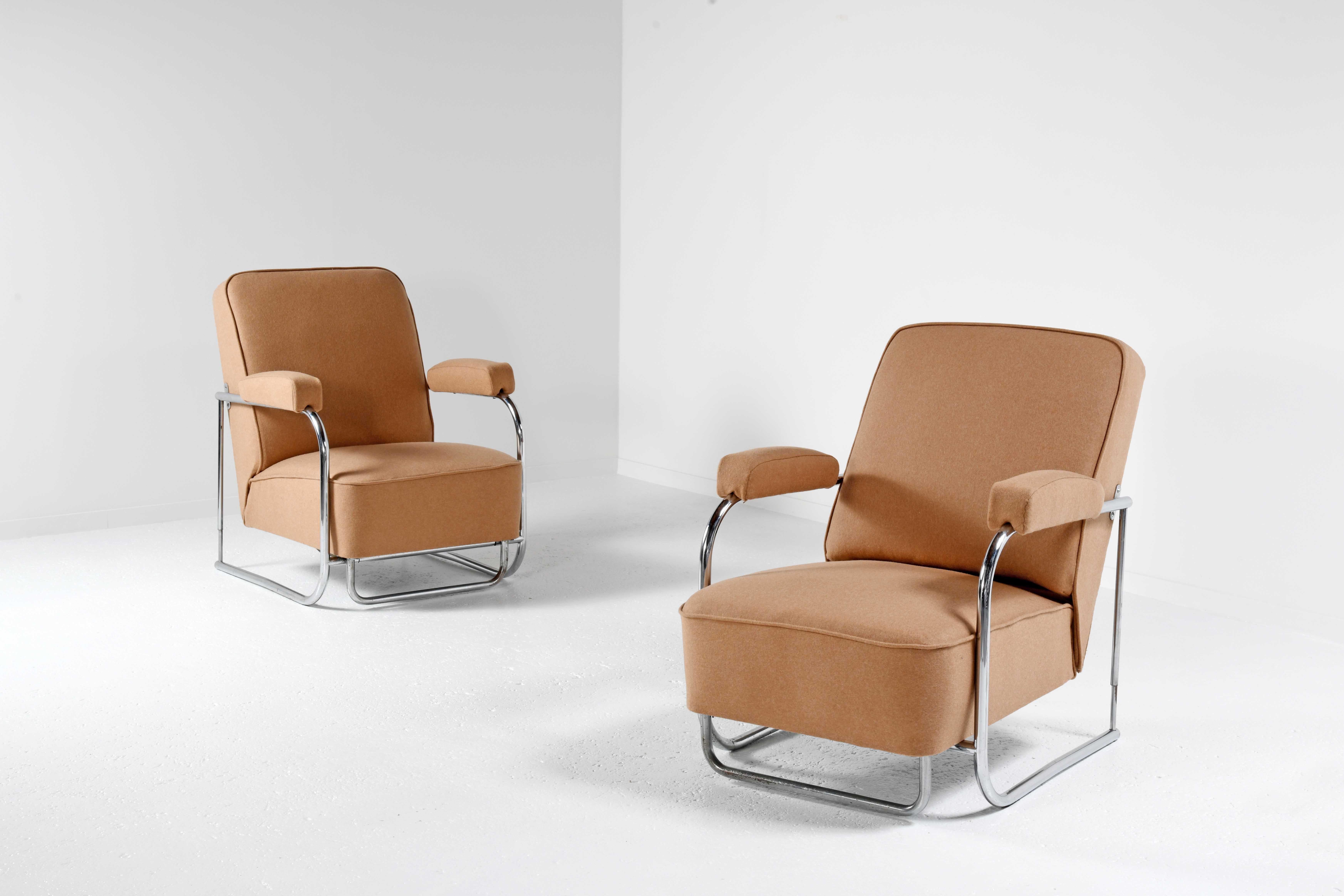 French Pair of Art Déco armchairs reclining to form a chaise longue R.C. Coquery style