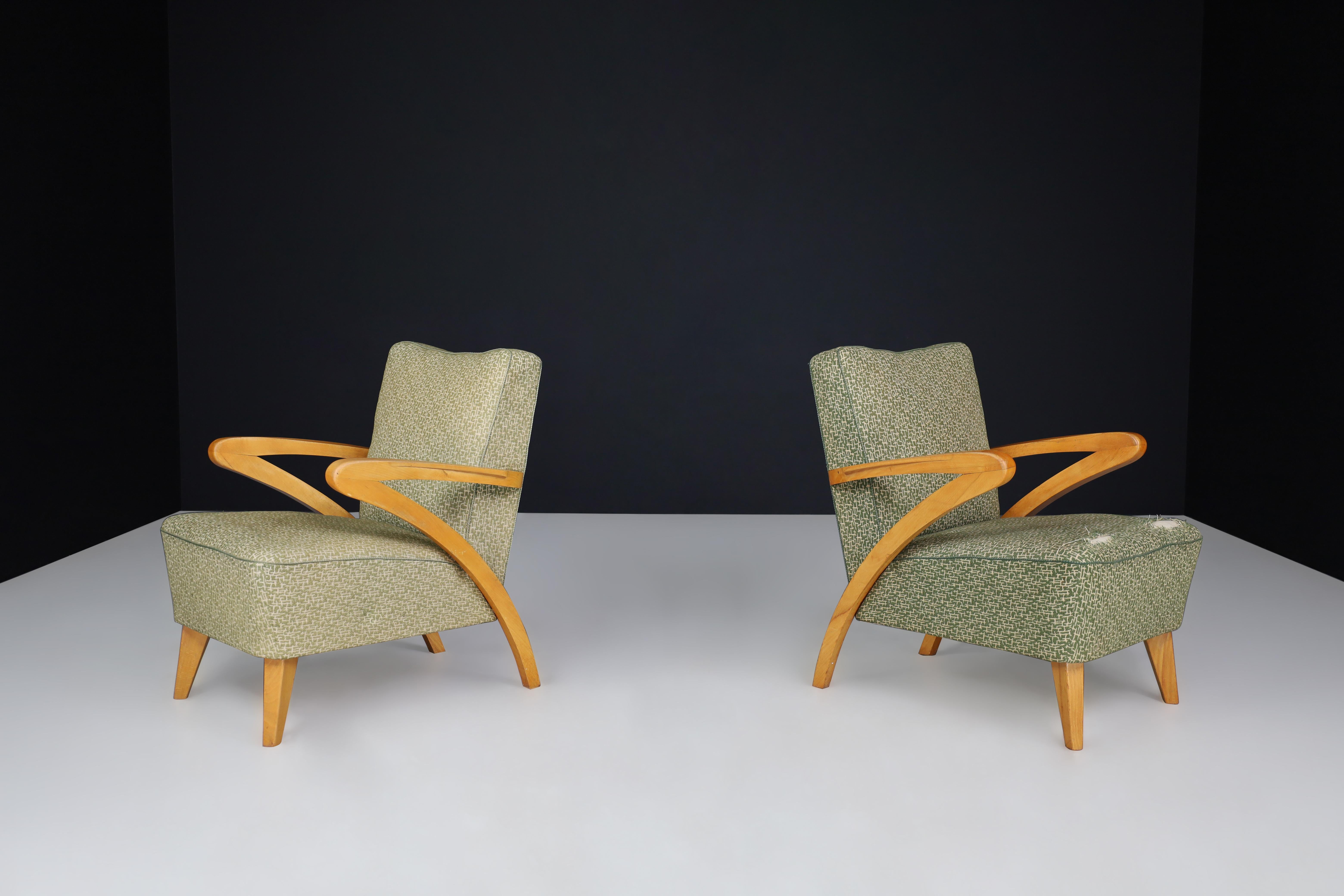 Czech Pair of Art Deco Armchairs with Original Upholstery, Prague, 1930s For Sale