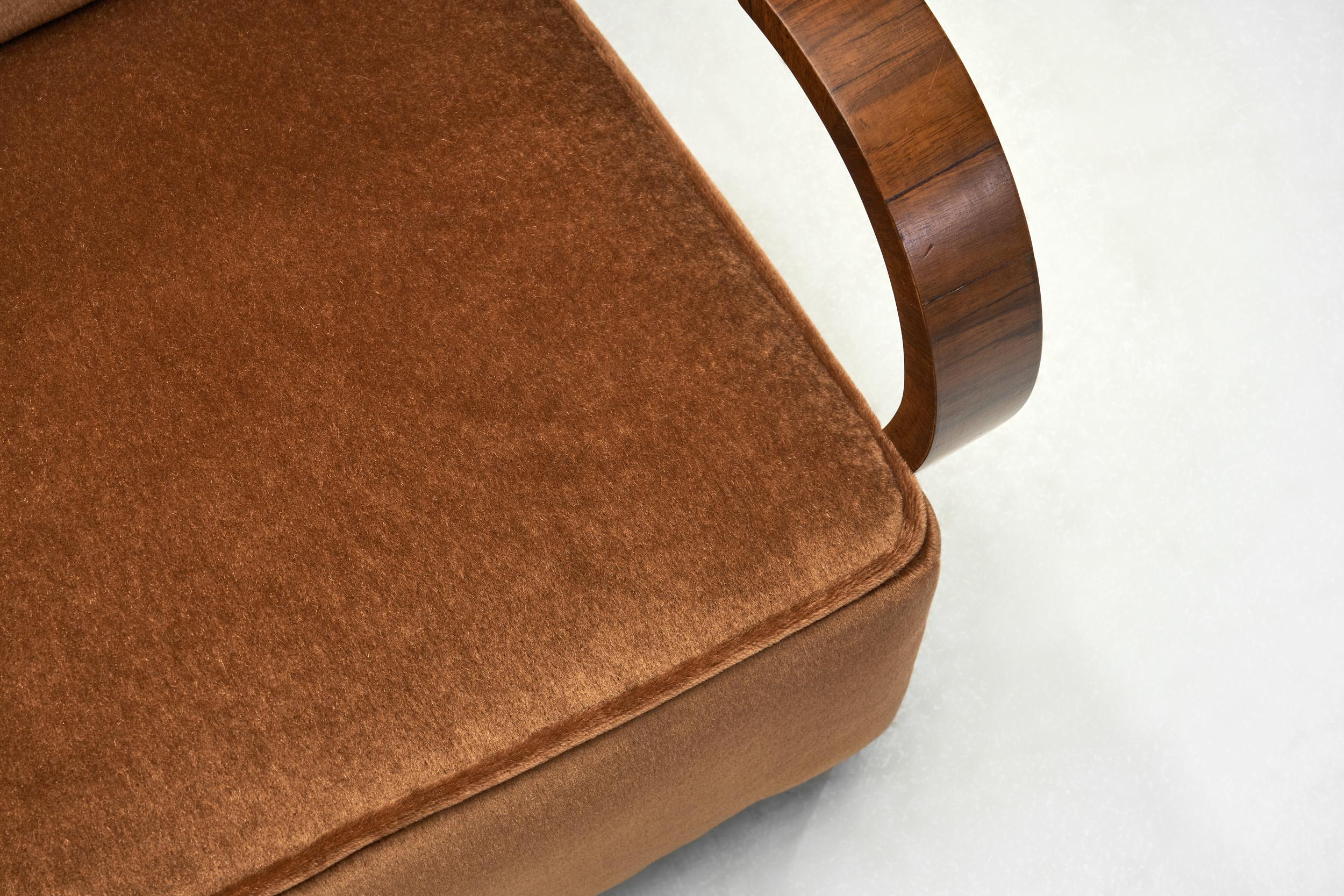 Paire de fauteuils Art déco à accoudoirs arrondis, Europe, XXe siècle en vente 3