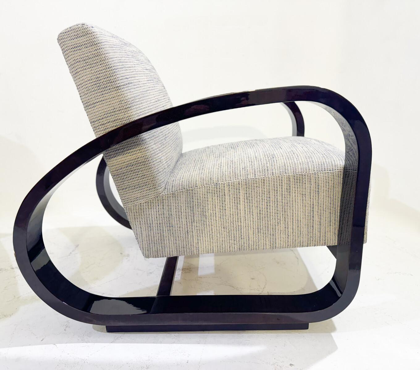 Art déco Paire de fauteuils Art Déco, bois et tissu, nouvelle tapisserie en vente