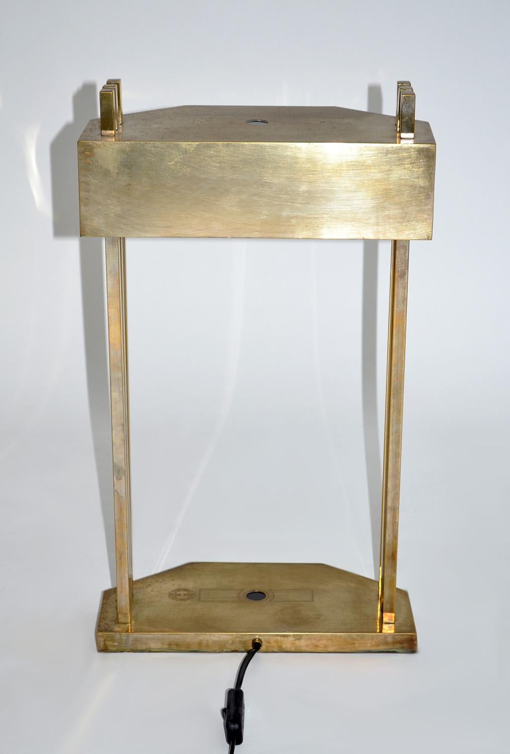 Paire de lampes de table Art Déco Bauhaus en laiton par Marcel Breuer, Exposition 1925 2