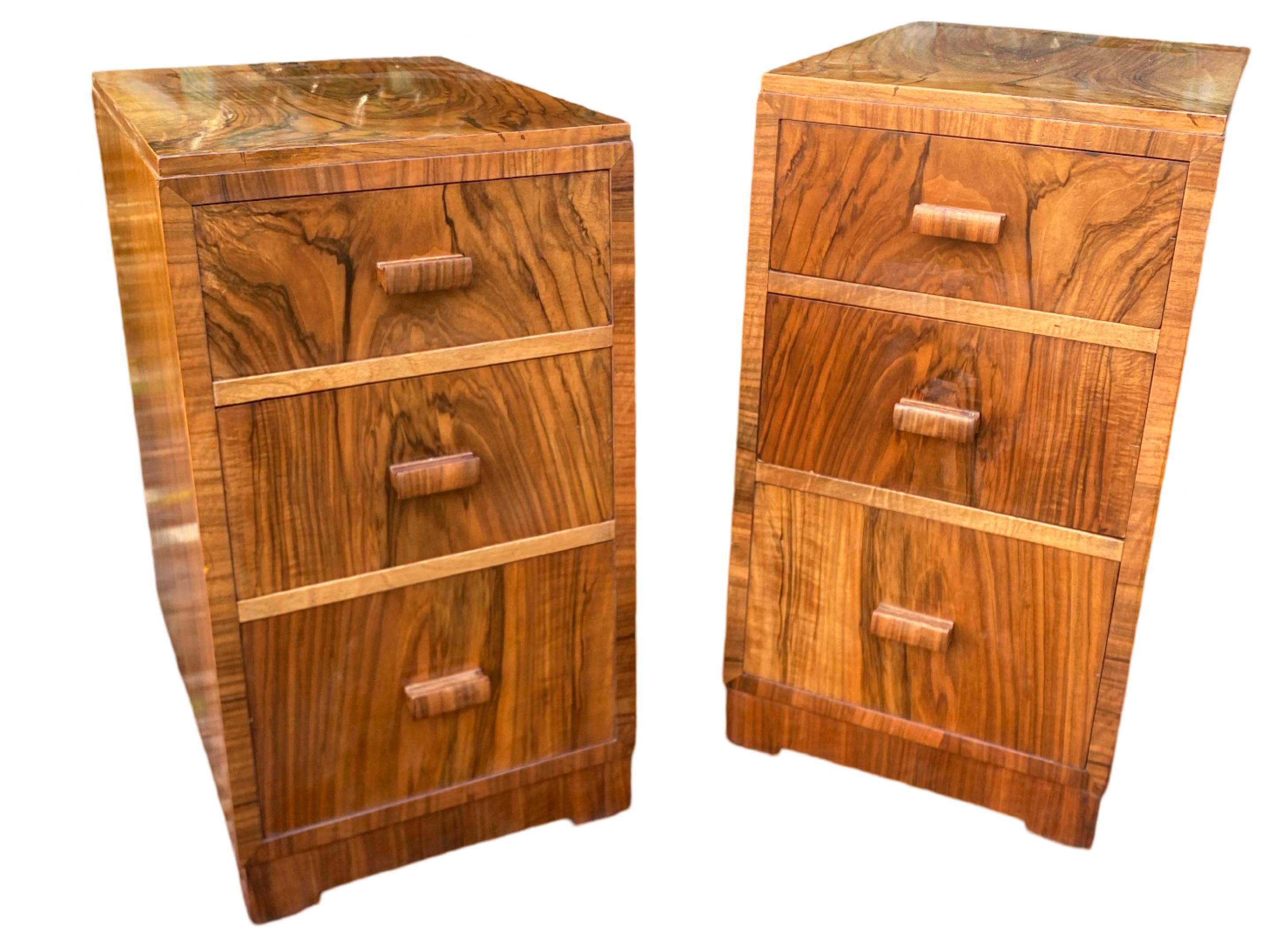 Pair of Art Deco Bedside Cabinets by Heals In Good Condition For Sale In Barnstaple, GB