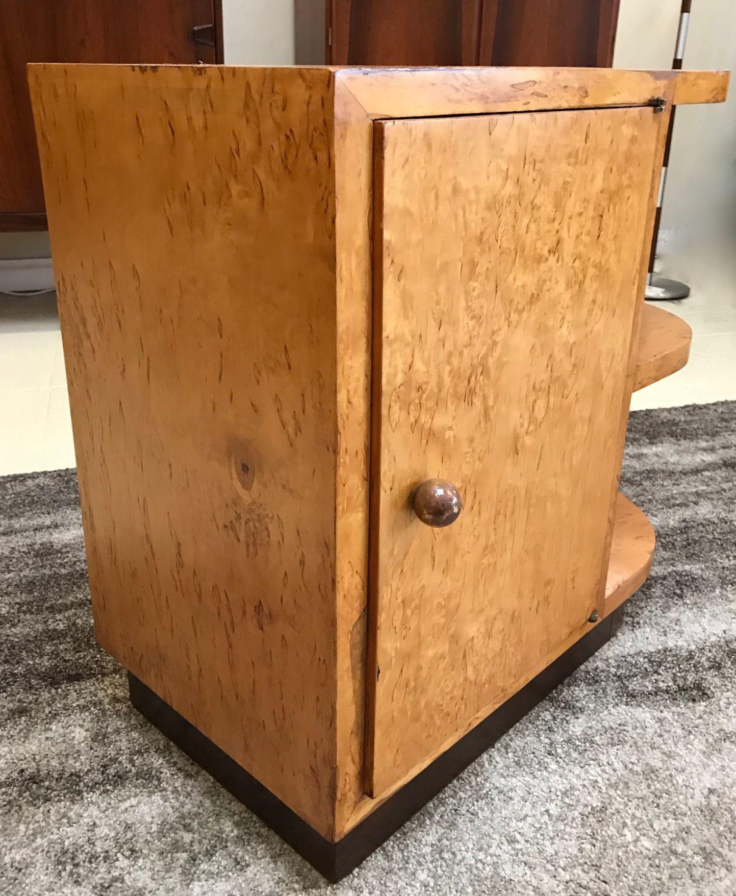 Birch Pair of Art Deco Bedside Cabinets