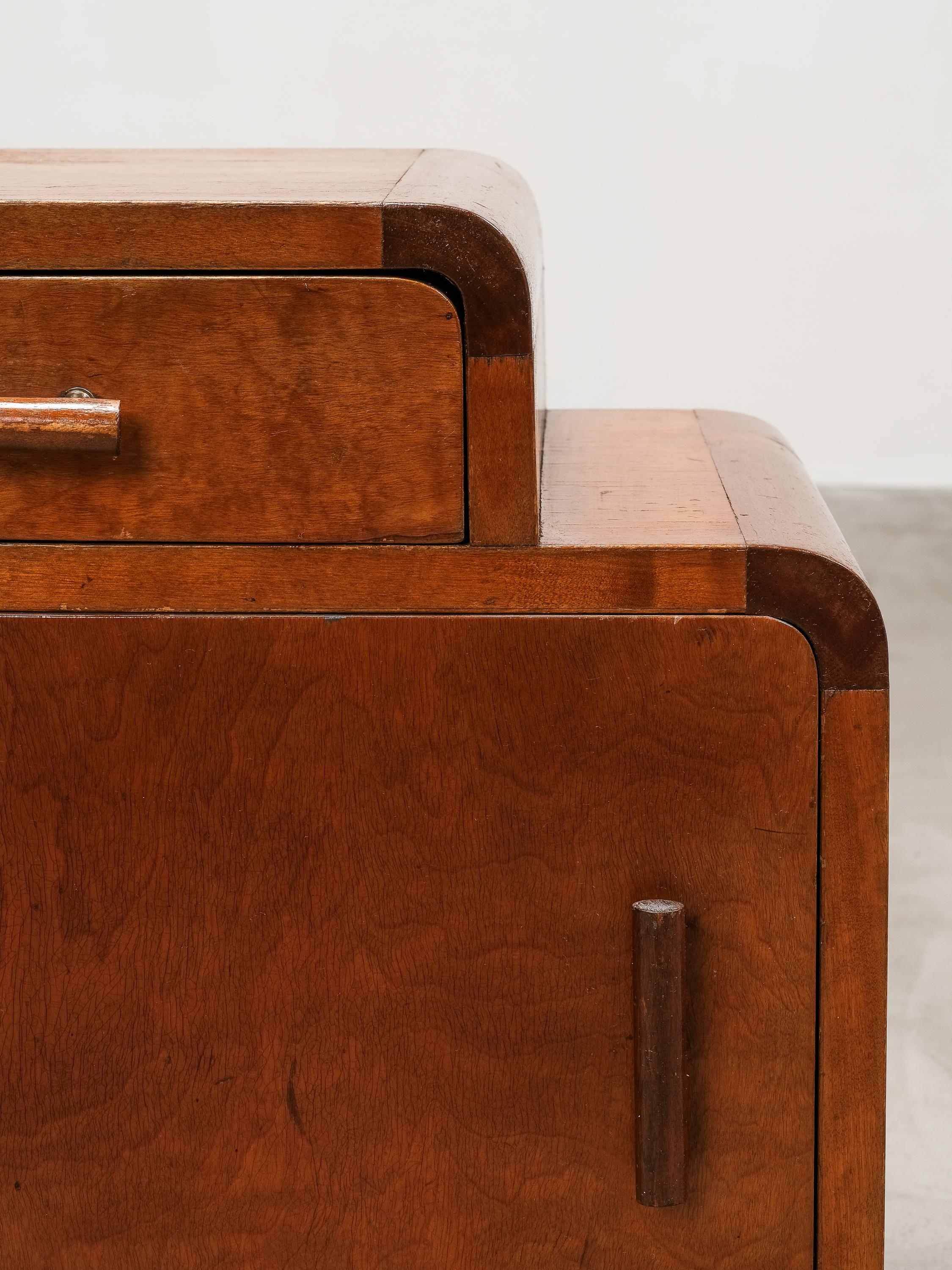 Paire de tables de chevet Art déco, années 1930 en vente 6