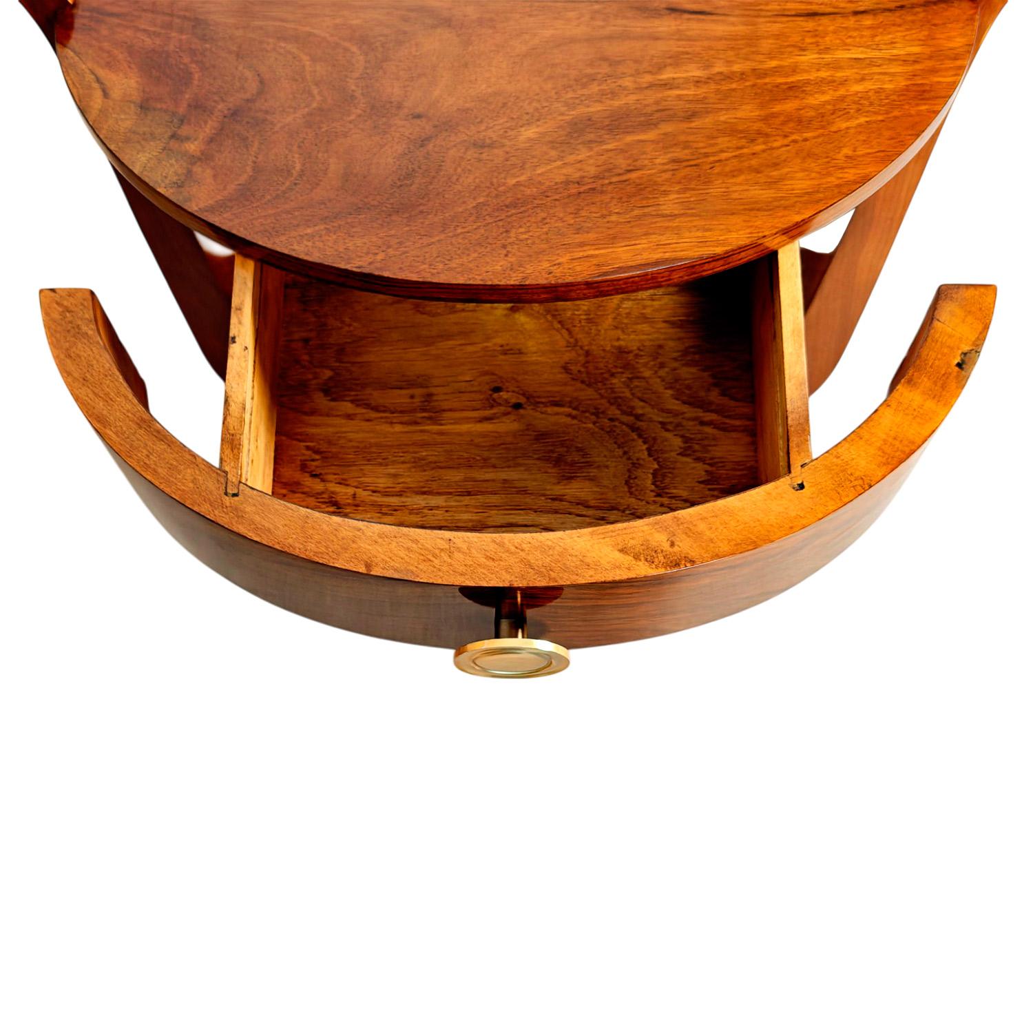 Pair of Art Deco bedside tables – France 1930 For Sale 1