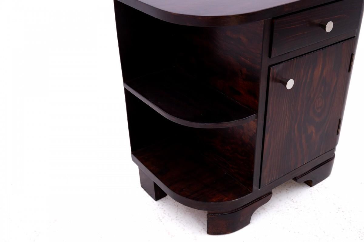 Pair of Art Deco bedside tables, Poland, 1950s. 4