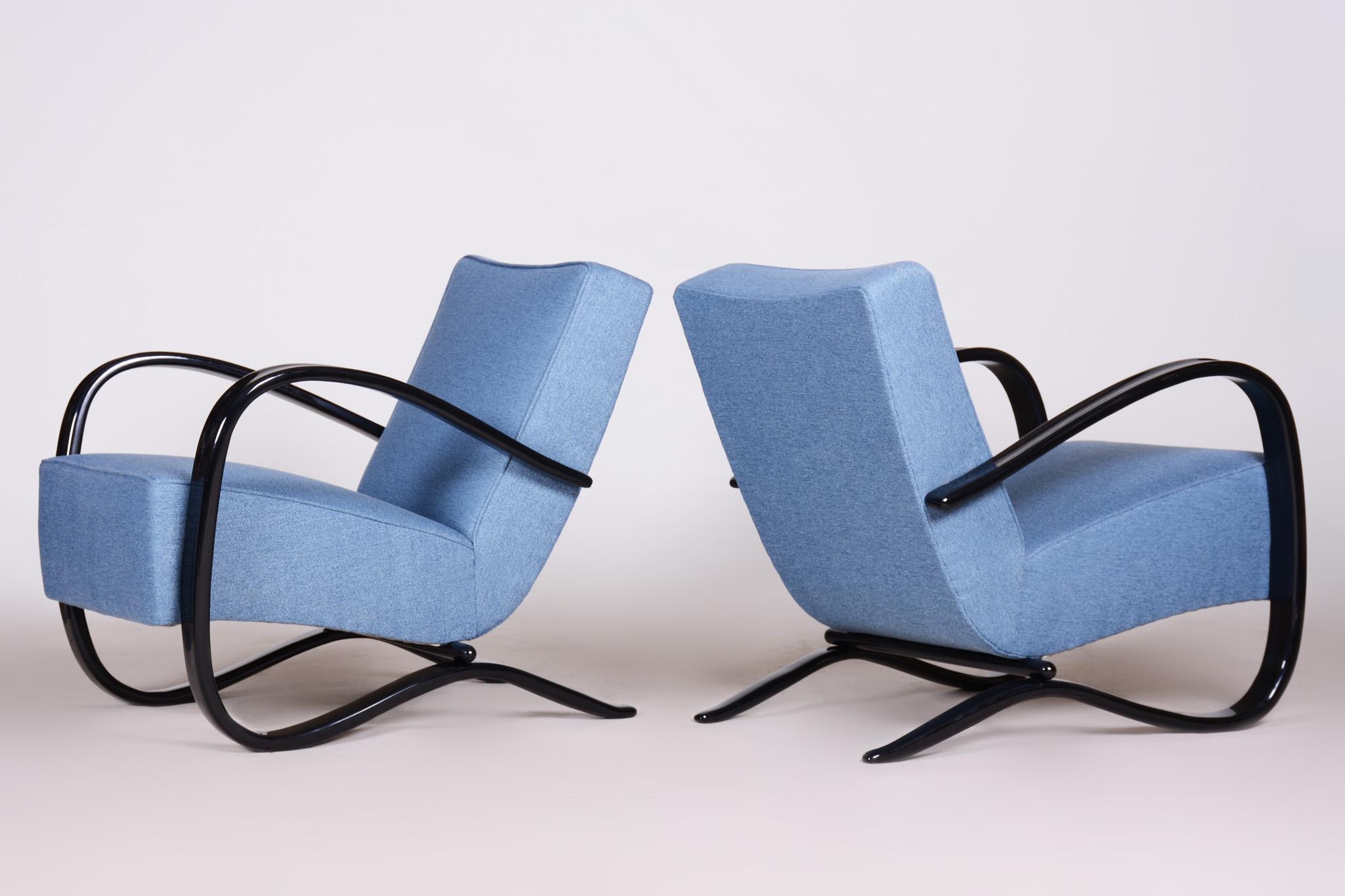 Art déco Paire de fauteuils Art Déco en hêtre de Tchécoslovaquie par Jindich Halabala en vente