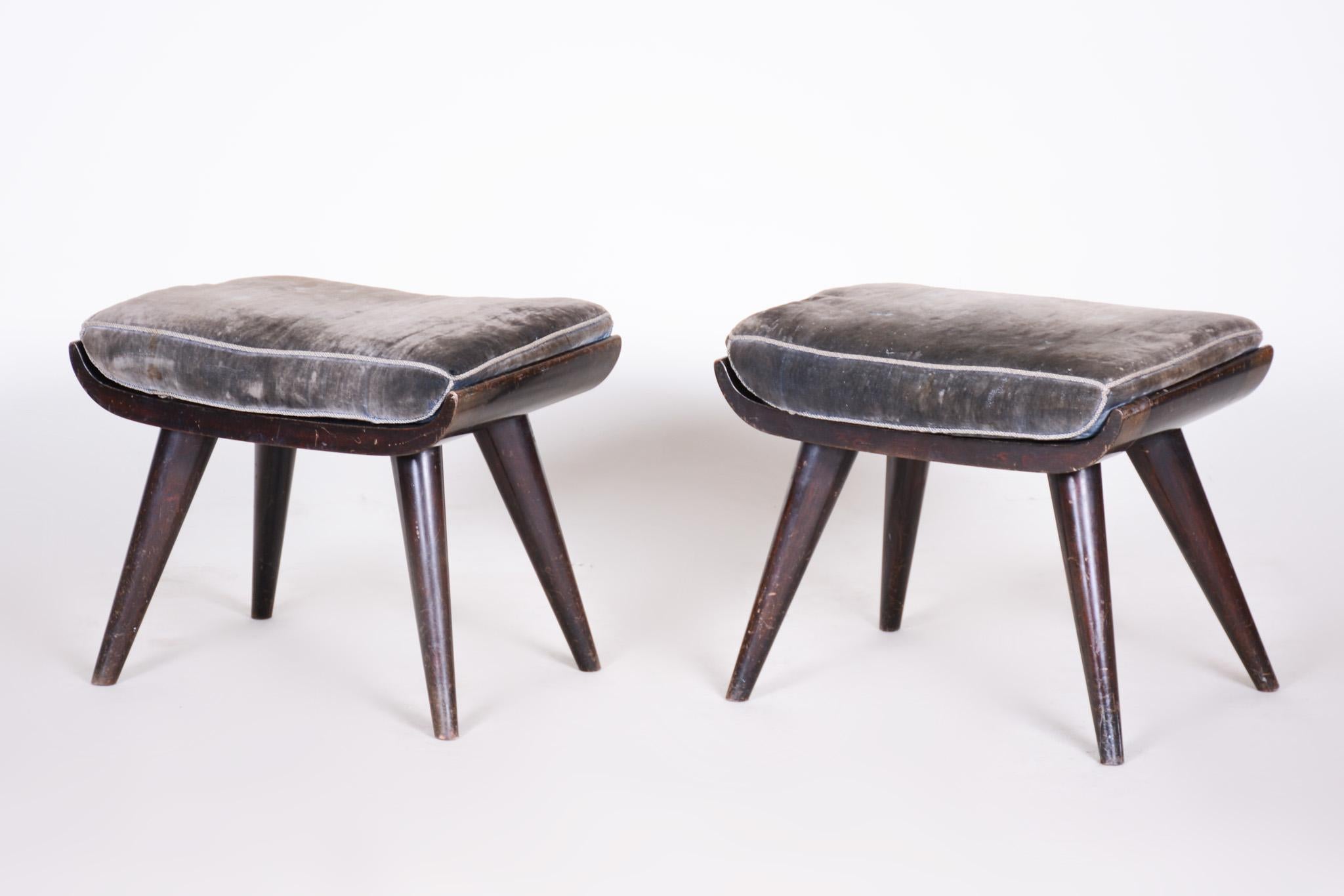 20th Century Pair of Art Deco Beech Stools, Original Preserved Condition, Czech, 1920s For Sale