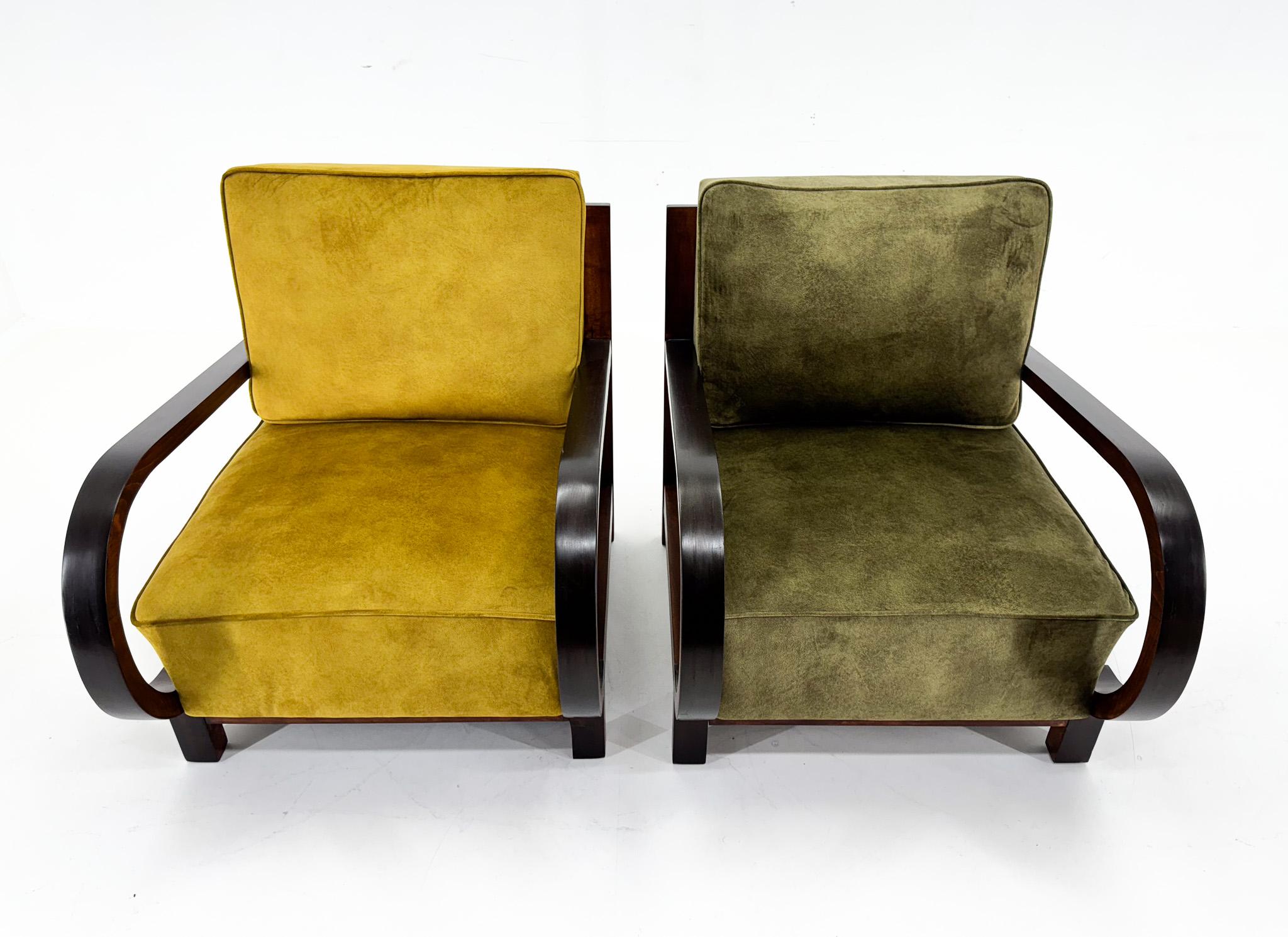 Pair of Art Deco Beech Wood Armchairs, 1930's, Newly Upholstered For Sale 1