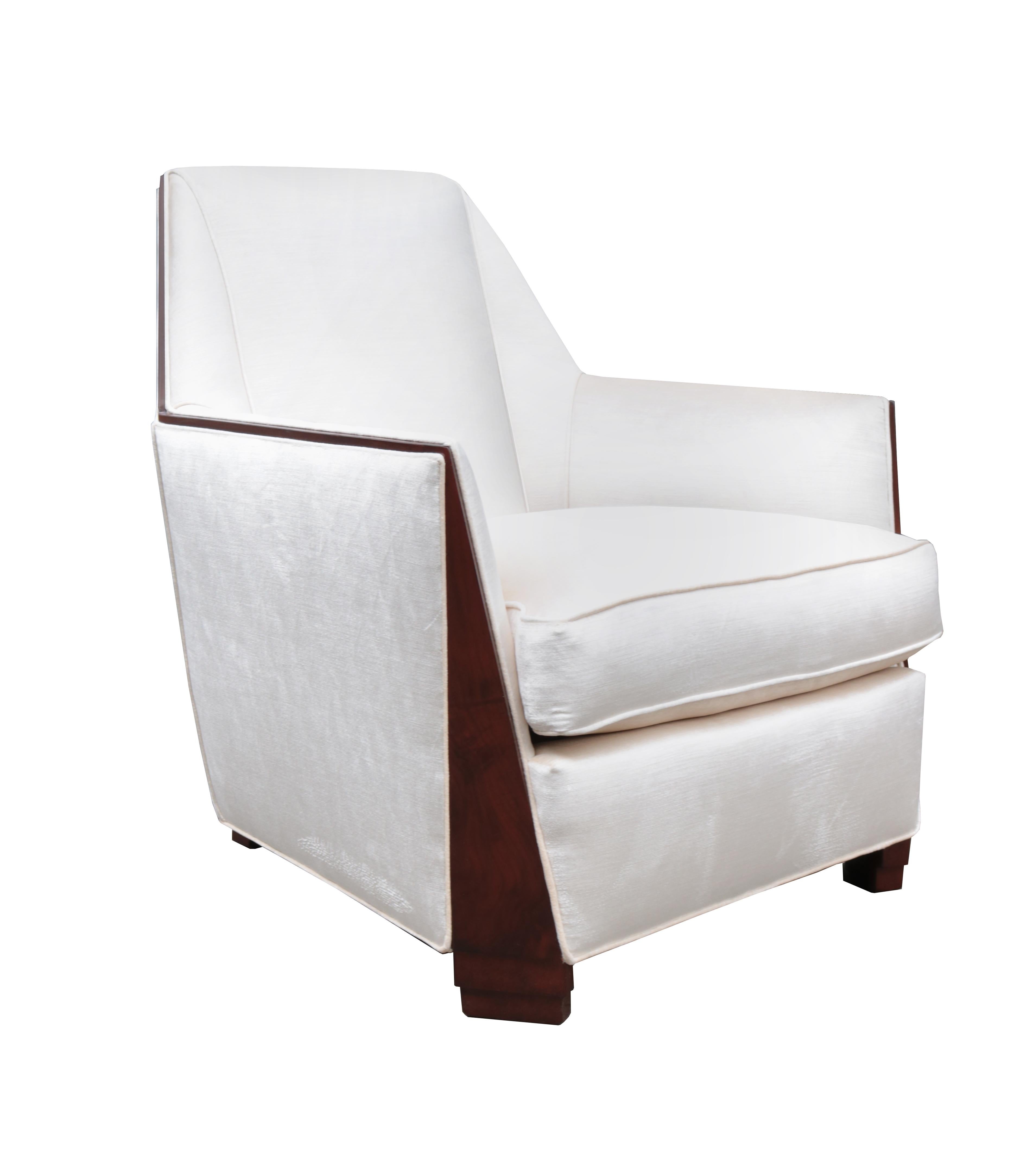 A pair of Art Deco bergères. Mahogany.