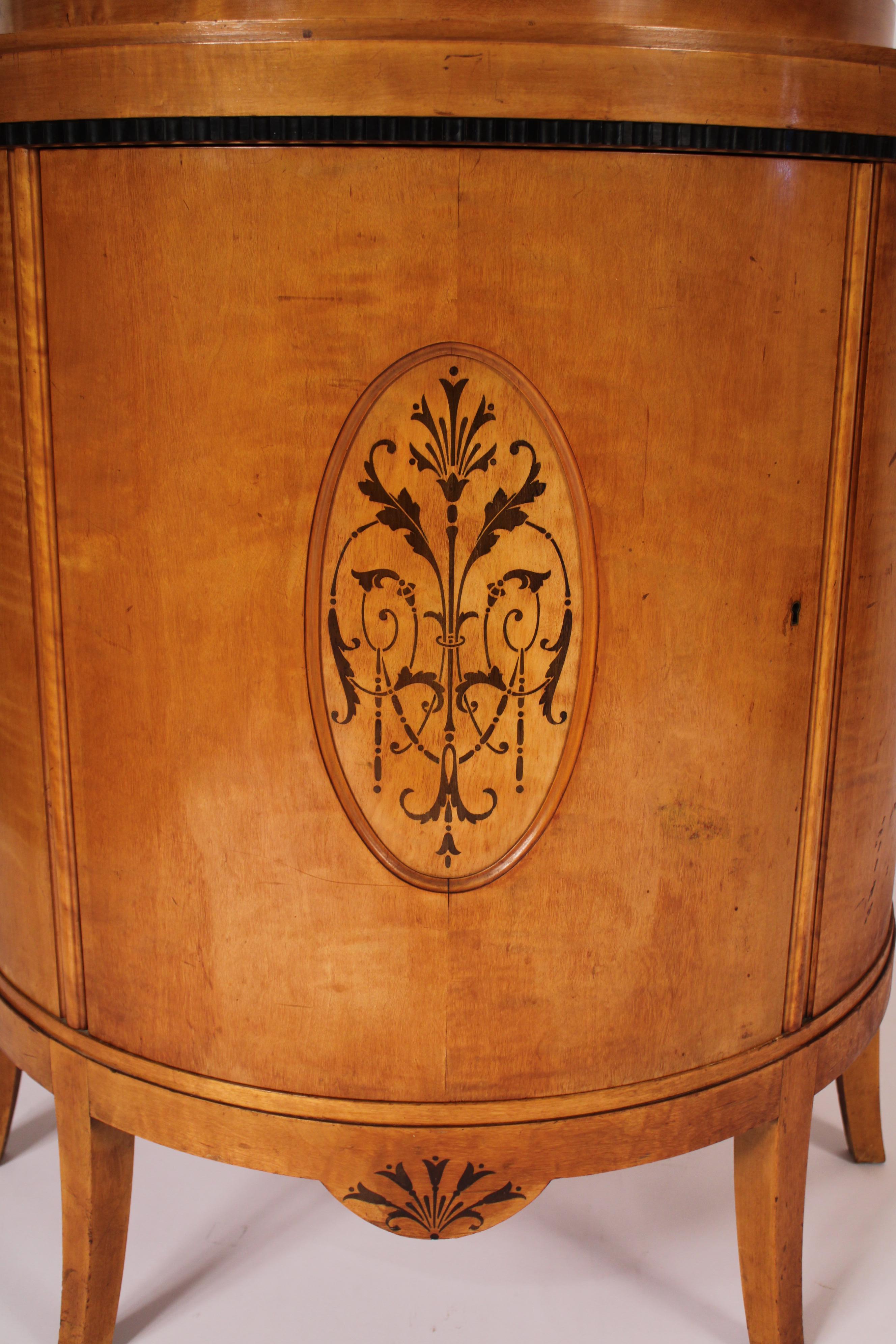 Coppia di armadi Demi Lune in betulla Art Deco in vendita 2
