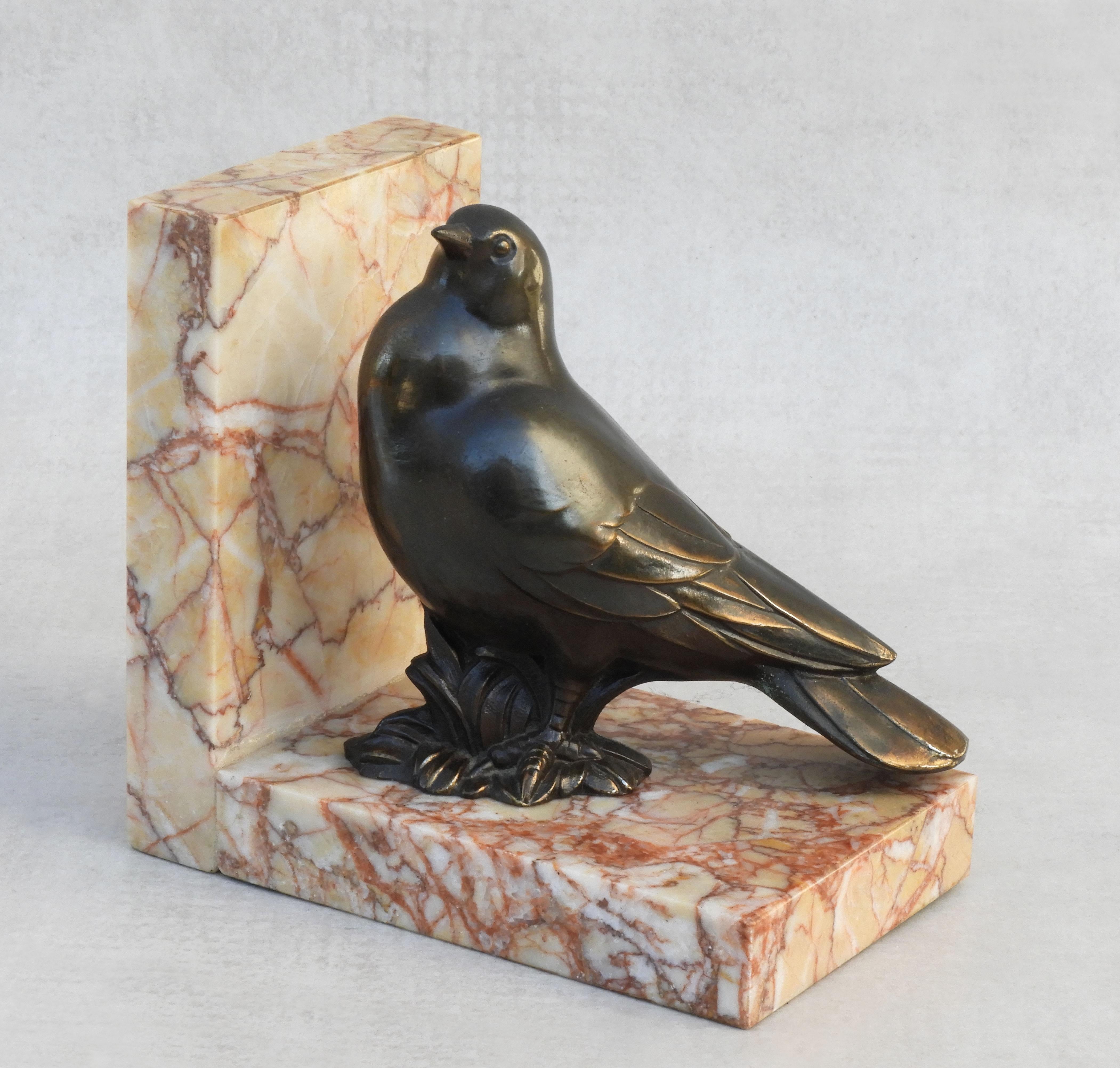 Pair of Art Deco Bird Book Ends C1930s France In Good Condition For Sale In Trensacq, FR