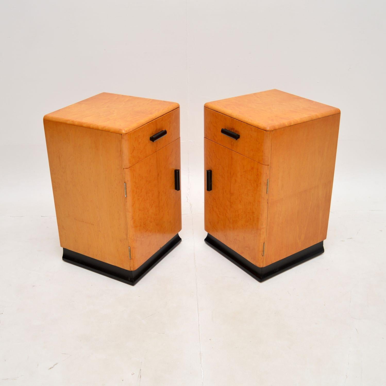 British Pair of Art Deco Birds Eye Maple Bedside Cabinets For Sale