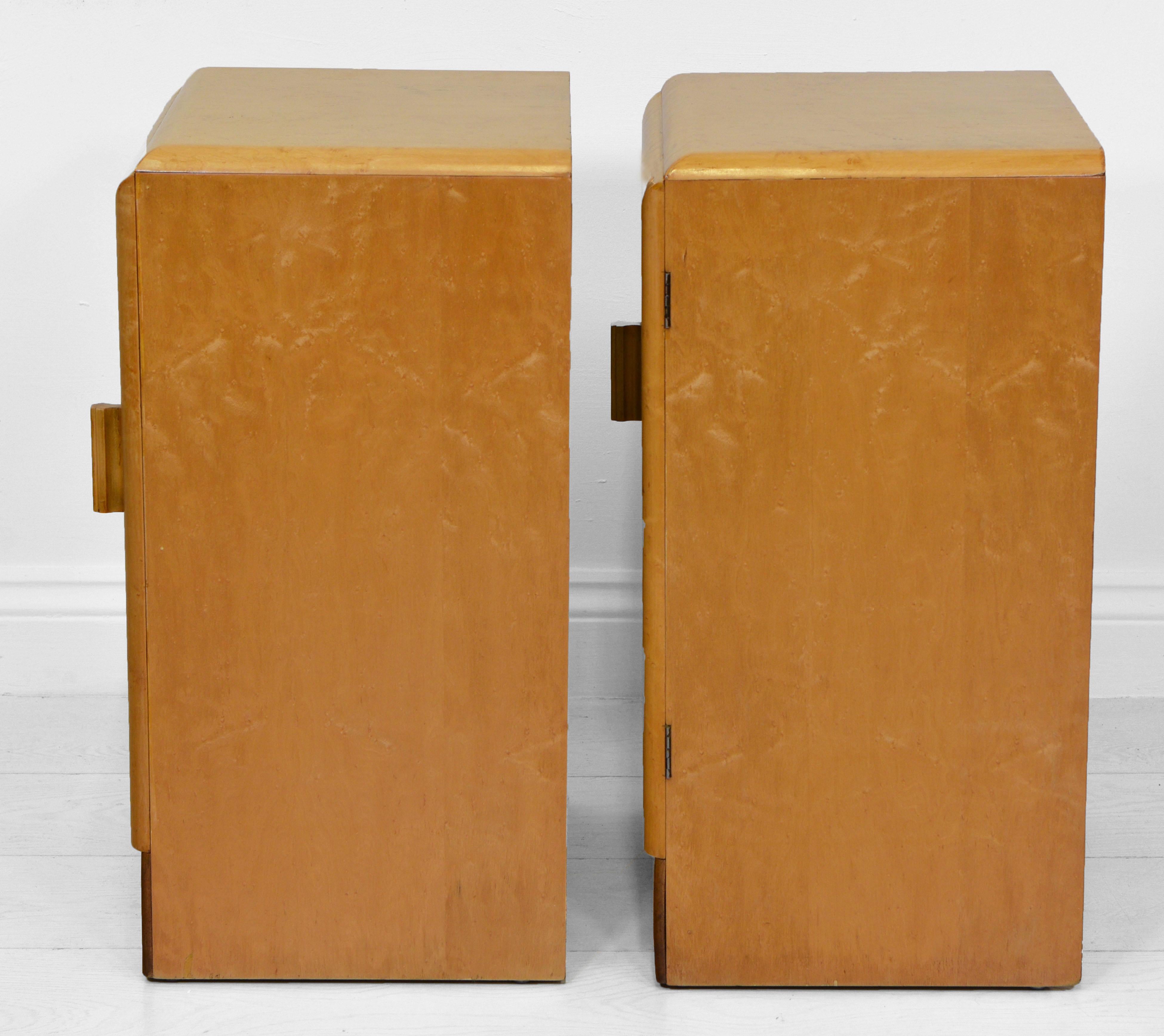 English Pair of Art Deco Bird's Eye Maple & Walnut Bedside Cabinets, 1930s For Sale