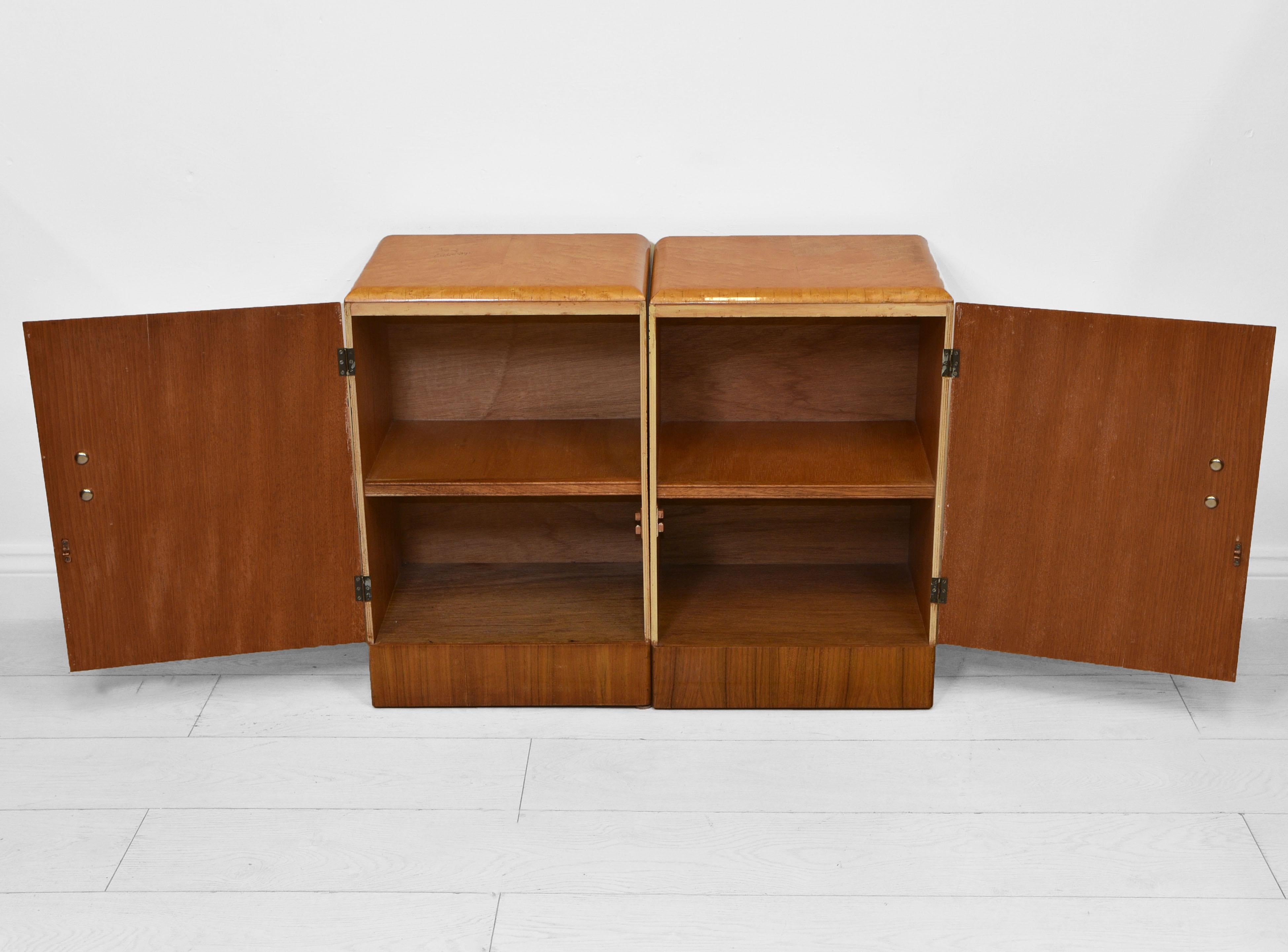 Pair of Art Deco Bird's Eye Maple & Walnut Bedside Cabinets, 1930s In Good Condition For Sale In Norwich, GB