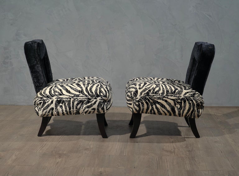 Pair of Art Deco Black and White Velvet French Armchairs, 1920 For Sale 2