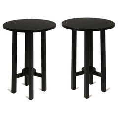 Paar Art Deco  Schwarzer Lacksockel-Beistelltisch, 20. Jahrhundert