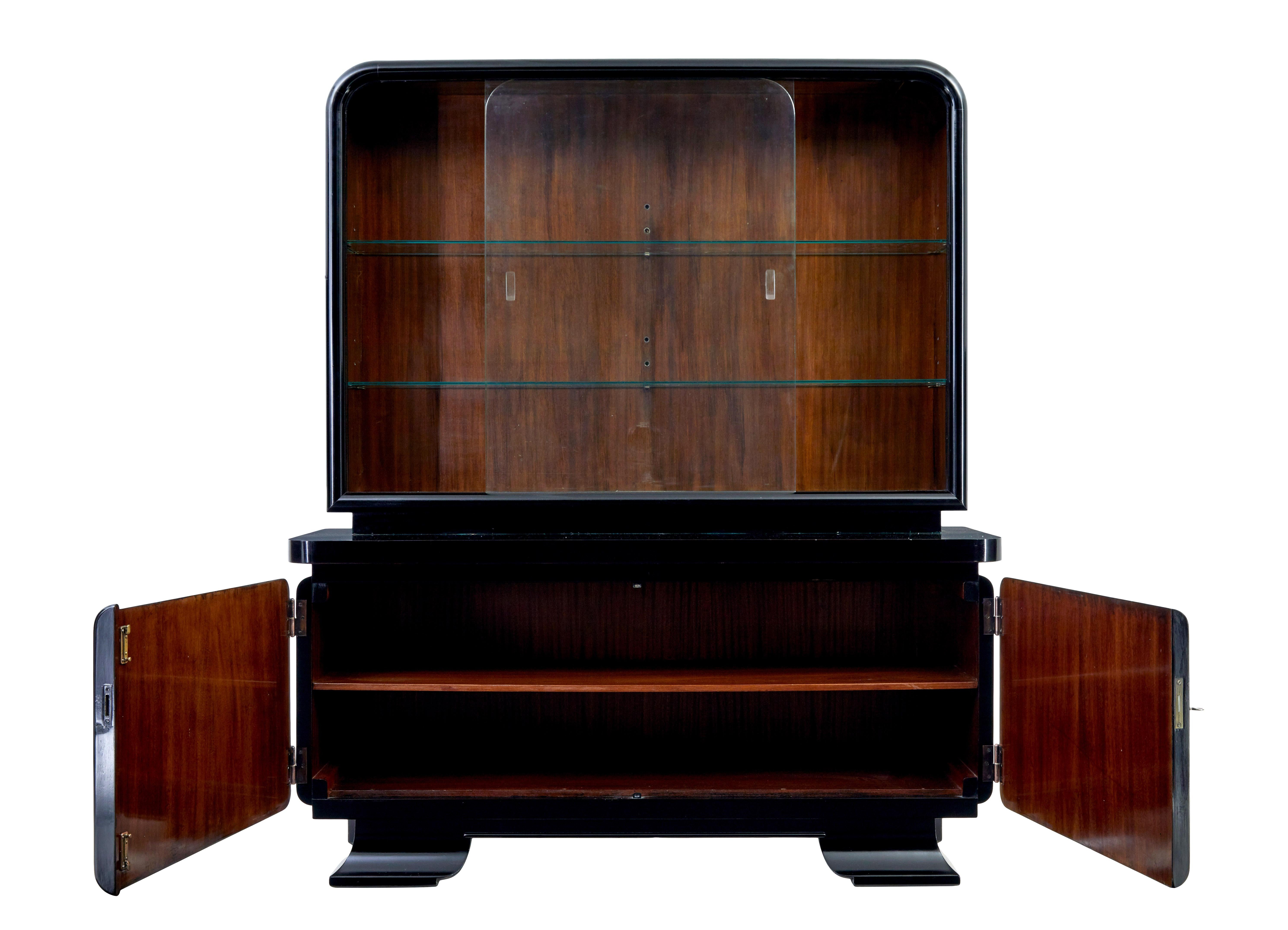 Svedese Coppia di vetrine art déco laccate di nero e smaltate in vendita