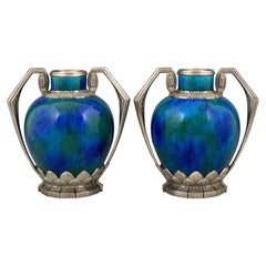 Paar blaue Keramik- und Bronzevasen aus dem Art déco Paul Milet für Sevres 1920 Frankreich