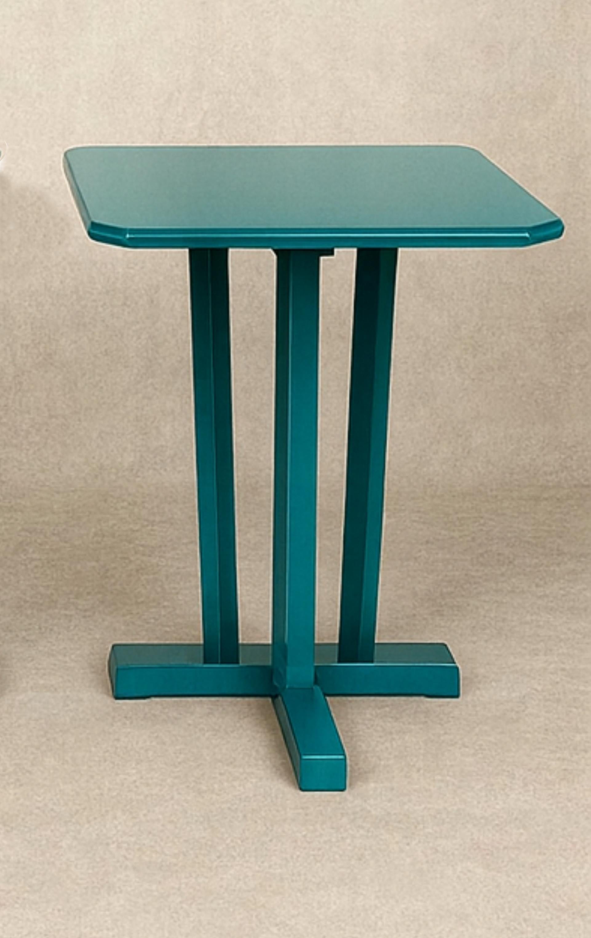 Coppia di tavolini da caffè bistrot in noce Art Déco color pavone blu, XX secolo in vendita 1