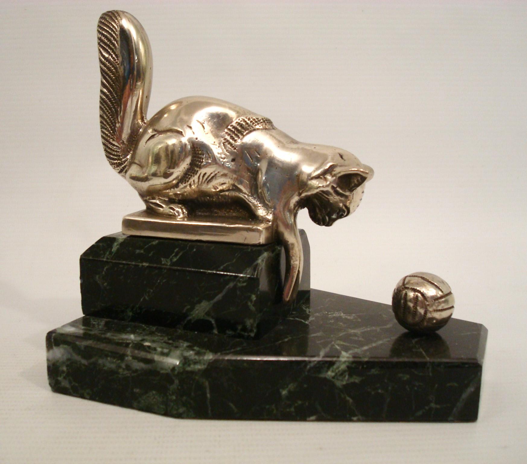Art Deco Pair of art deco bookends Cat playing with a Ball. France 1925 For Sale