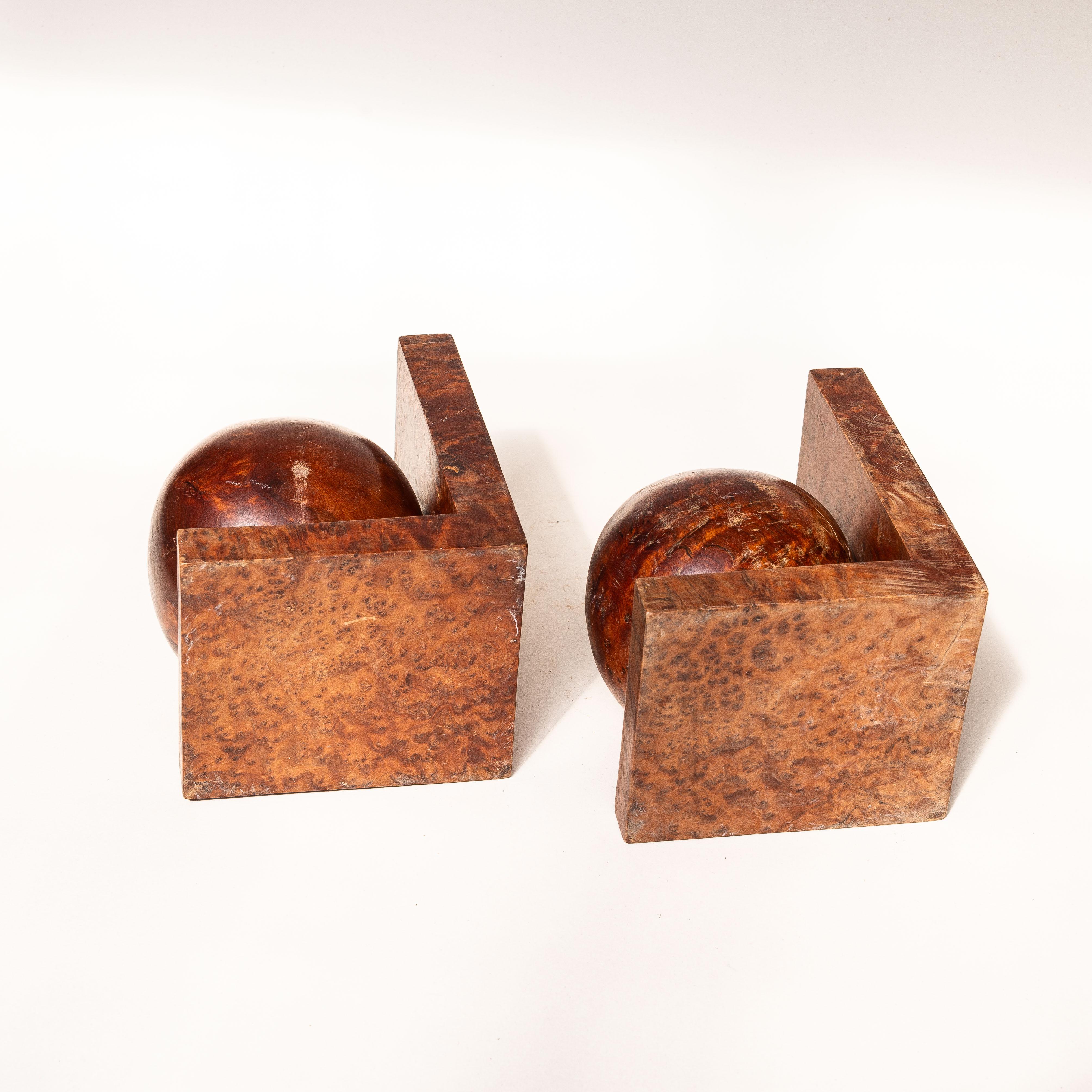 Paire de serre-livres Art Déco, sphères en bois de ronce de cyprès, moderne du milieu du siècle dernier en vente 4
