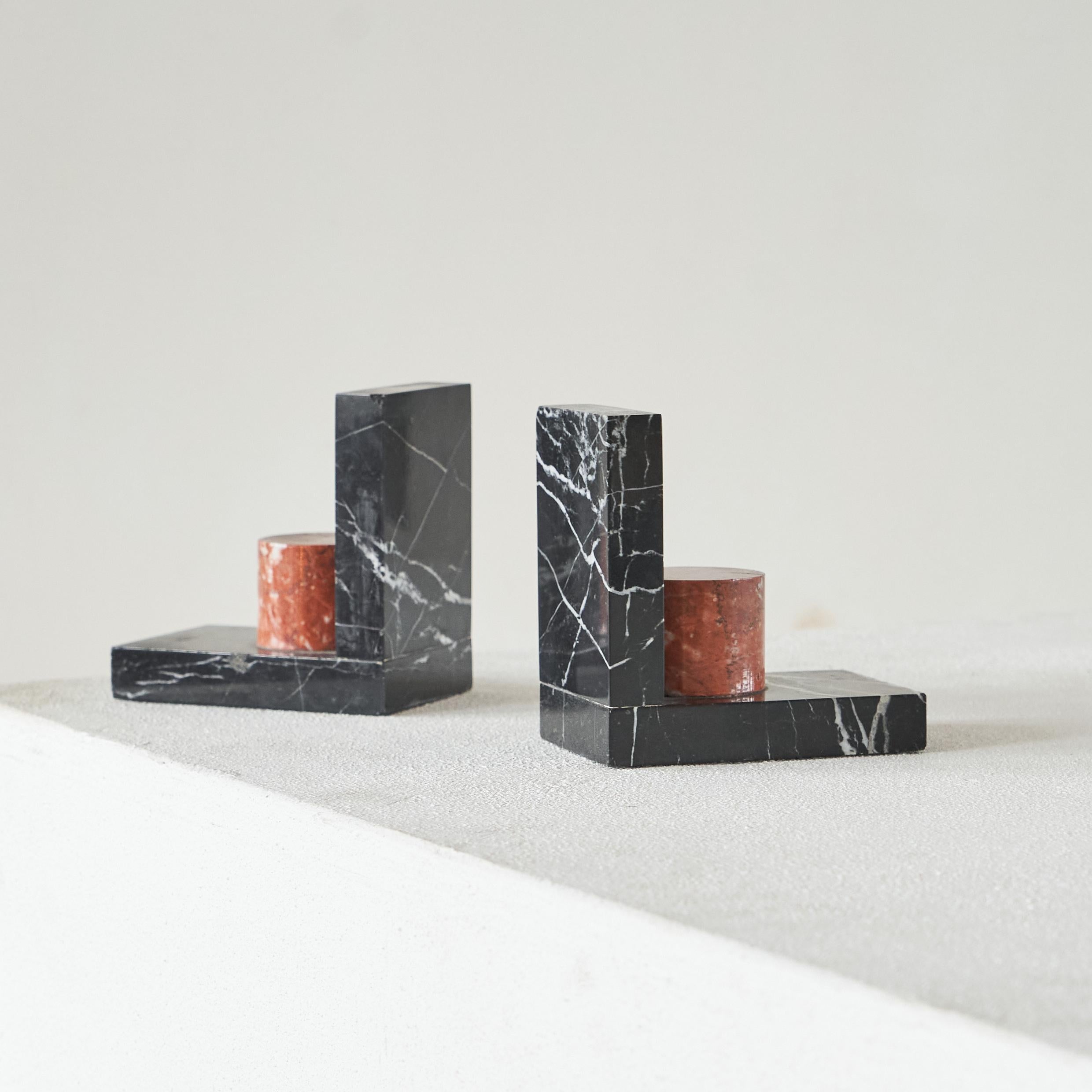 Pair of Art Deco Bookends in Marble 1940s In Good Condition For Sale In Tilburg, NL