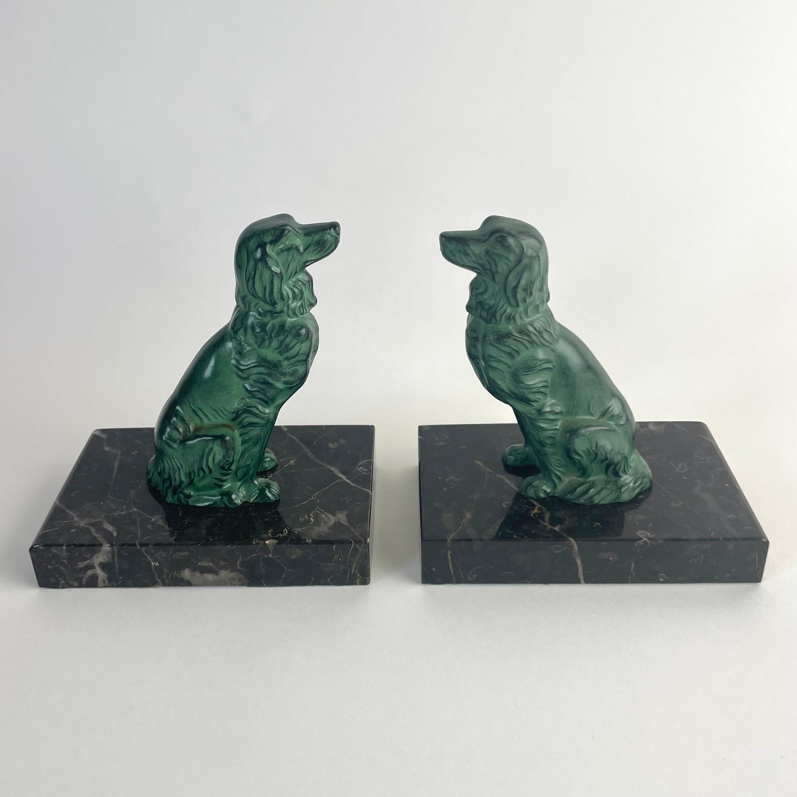French Pair of Art Deco Bookends in Spelter and Marble, Golden Retriever Motif, 1930s