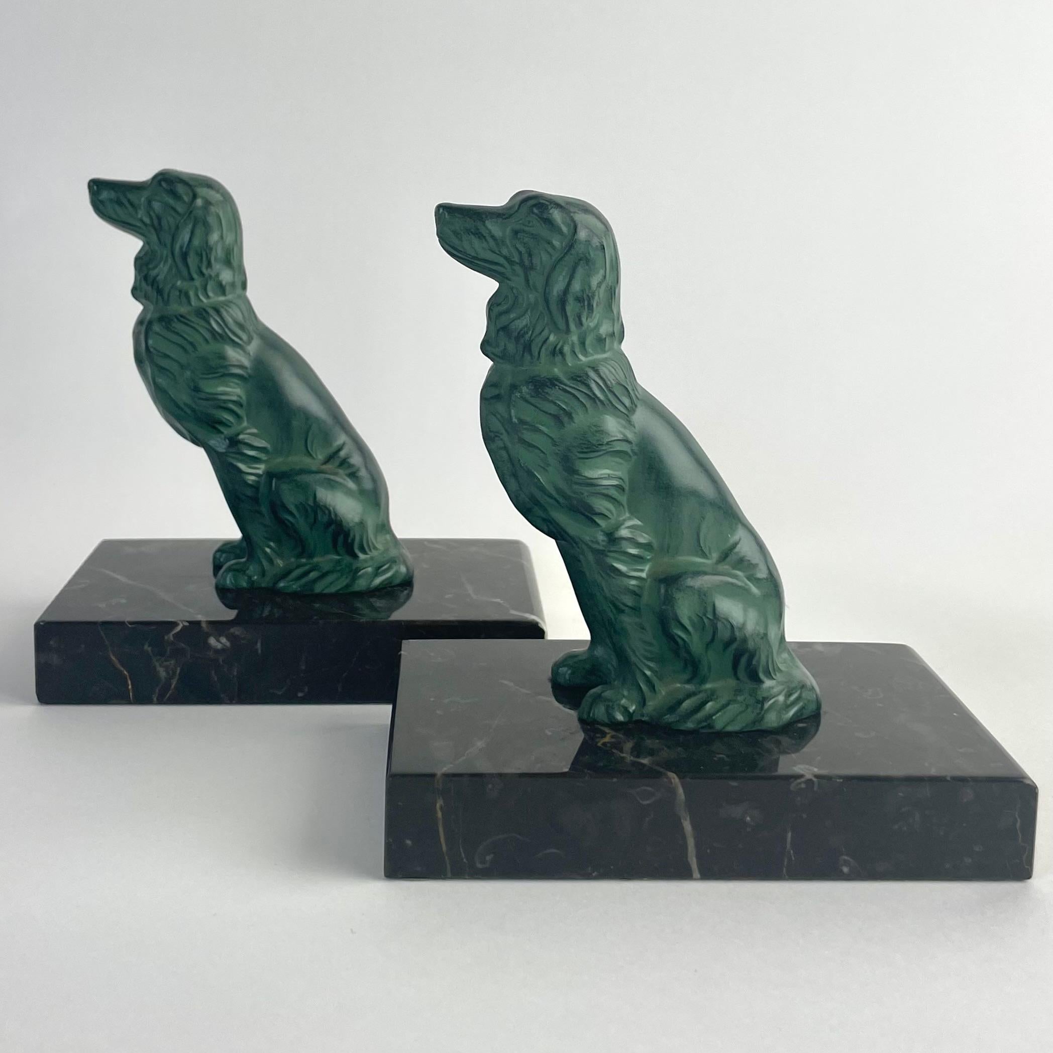 Mid-20th Century Pair of Art Deco Bookends in Spelter and Marble, Golden Retriever Motif, 1930s