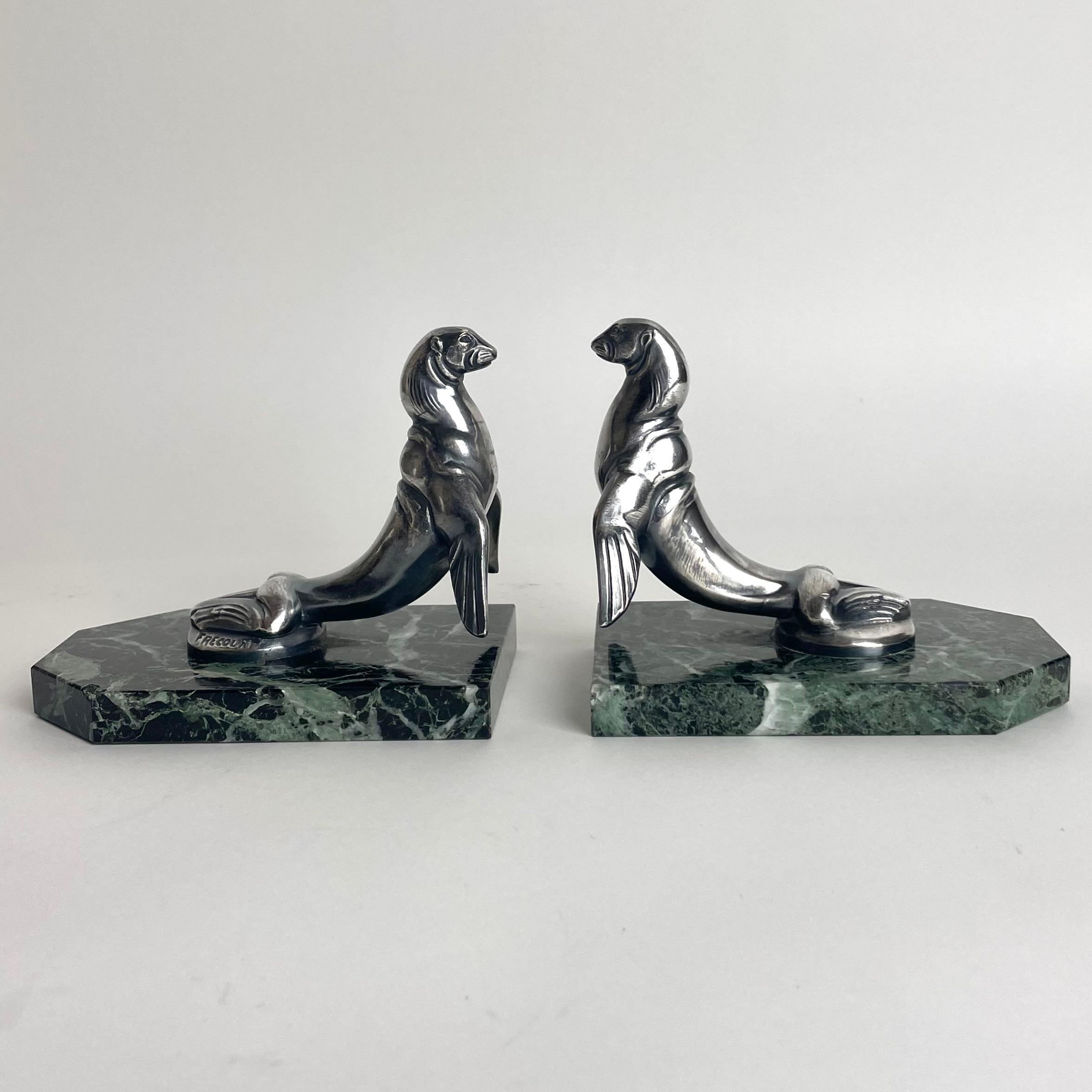 French Pair of Art Deco bookends of Sea Lions by Maurice Frecourt. From the 1920s For Sale