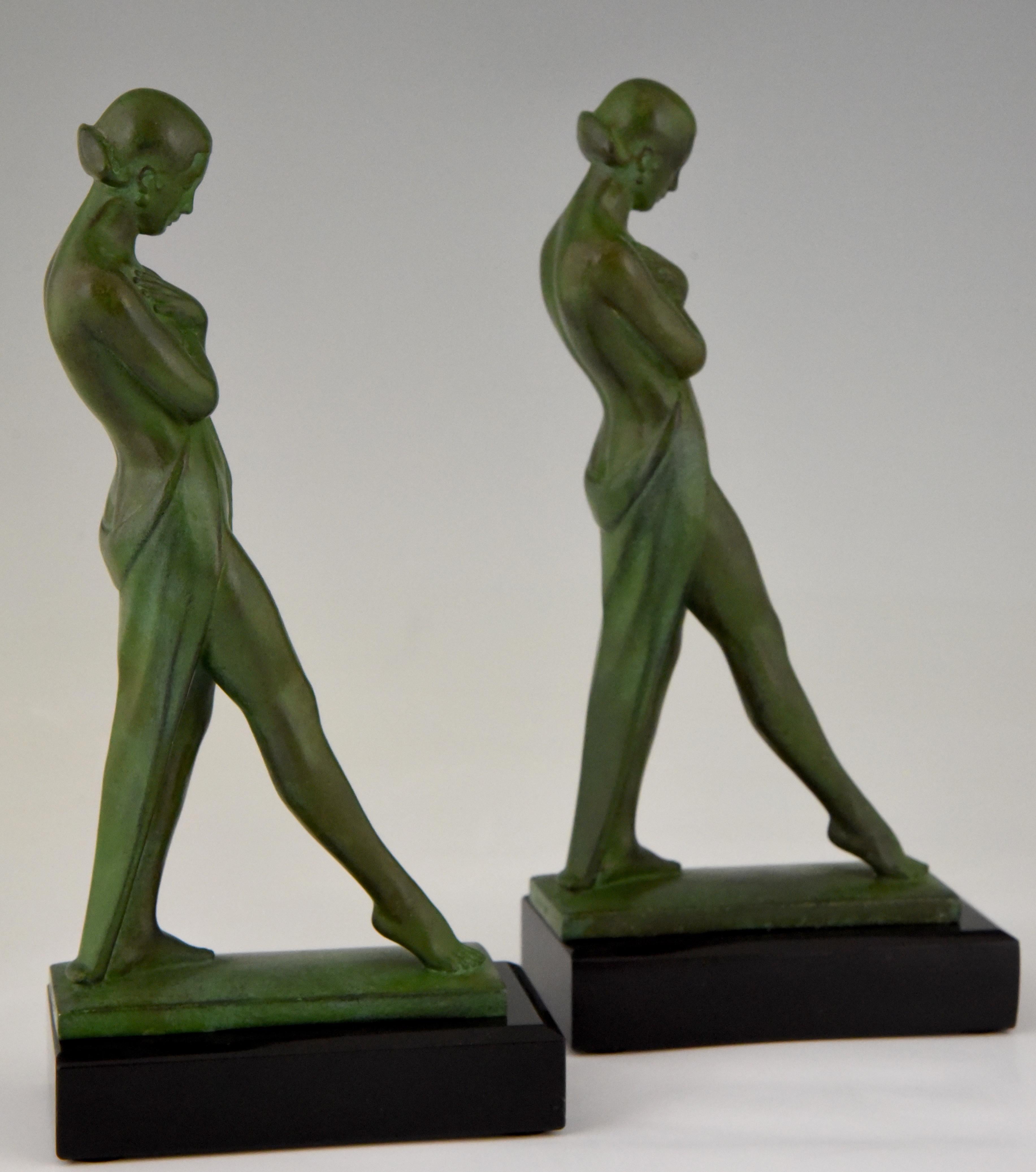 Pair of Art Deco Bookends Standing Nudes with Drape Fayral, Pierre le Faguays 2