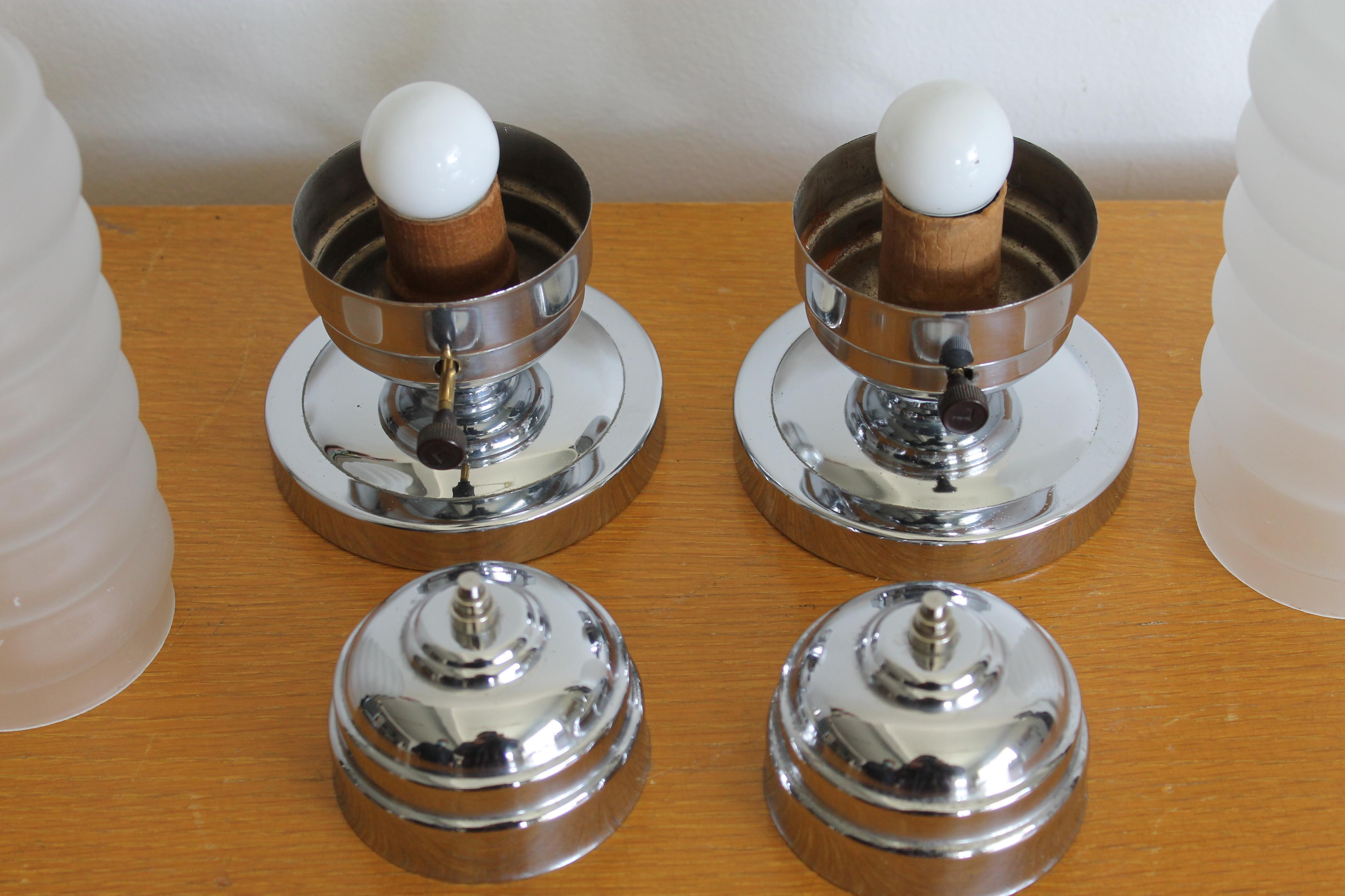 Paar Boudoir-Lampen im Art-déco-Stil (Glas) im Angebot