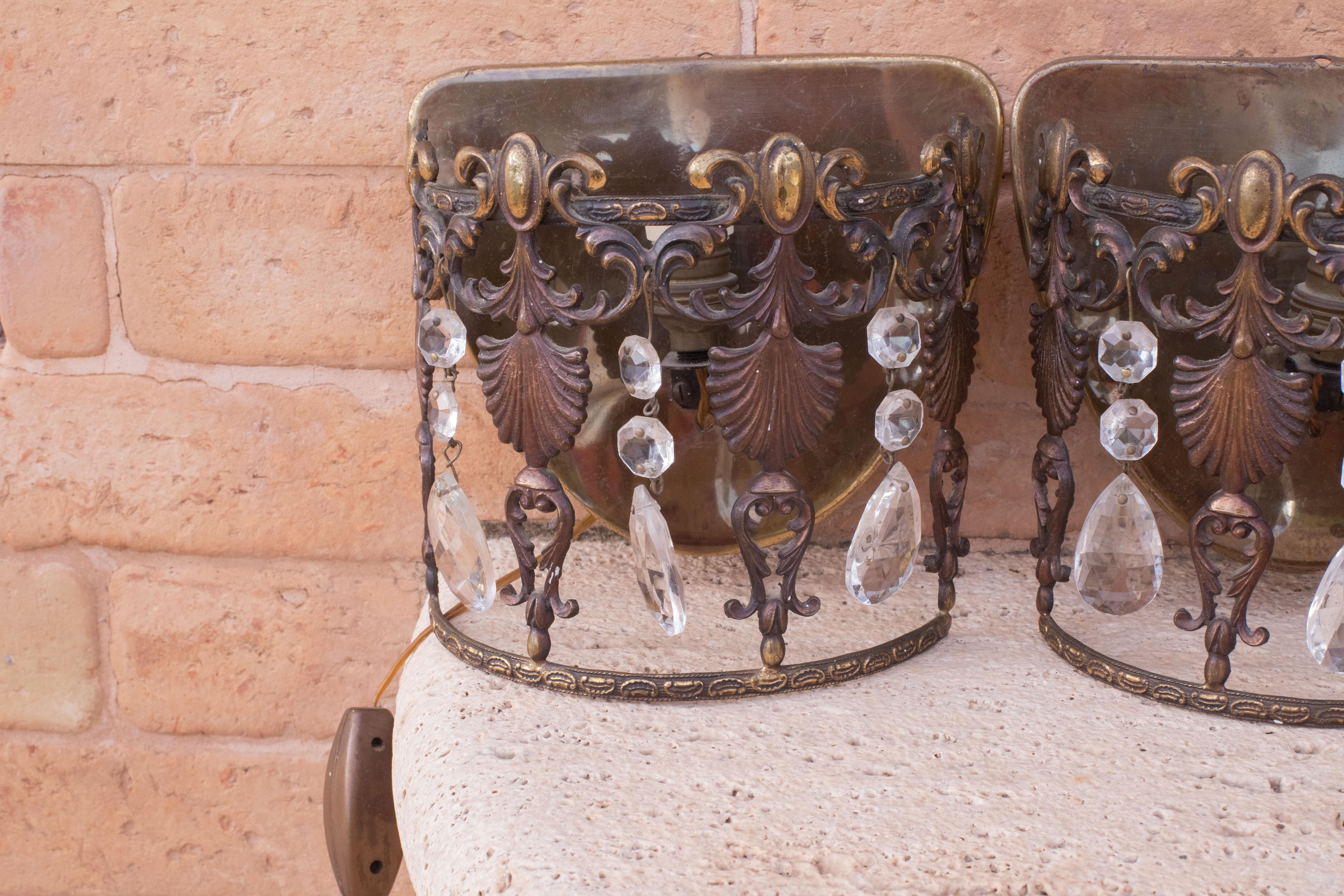 Pair of Art Deco Brass and Crystal Bedside Lamps, 1940s In Good Condition For Sale In Roma, IT