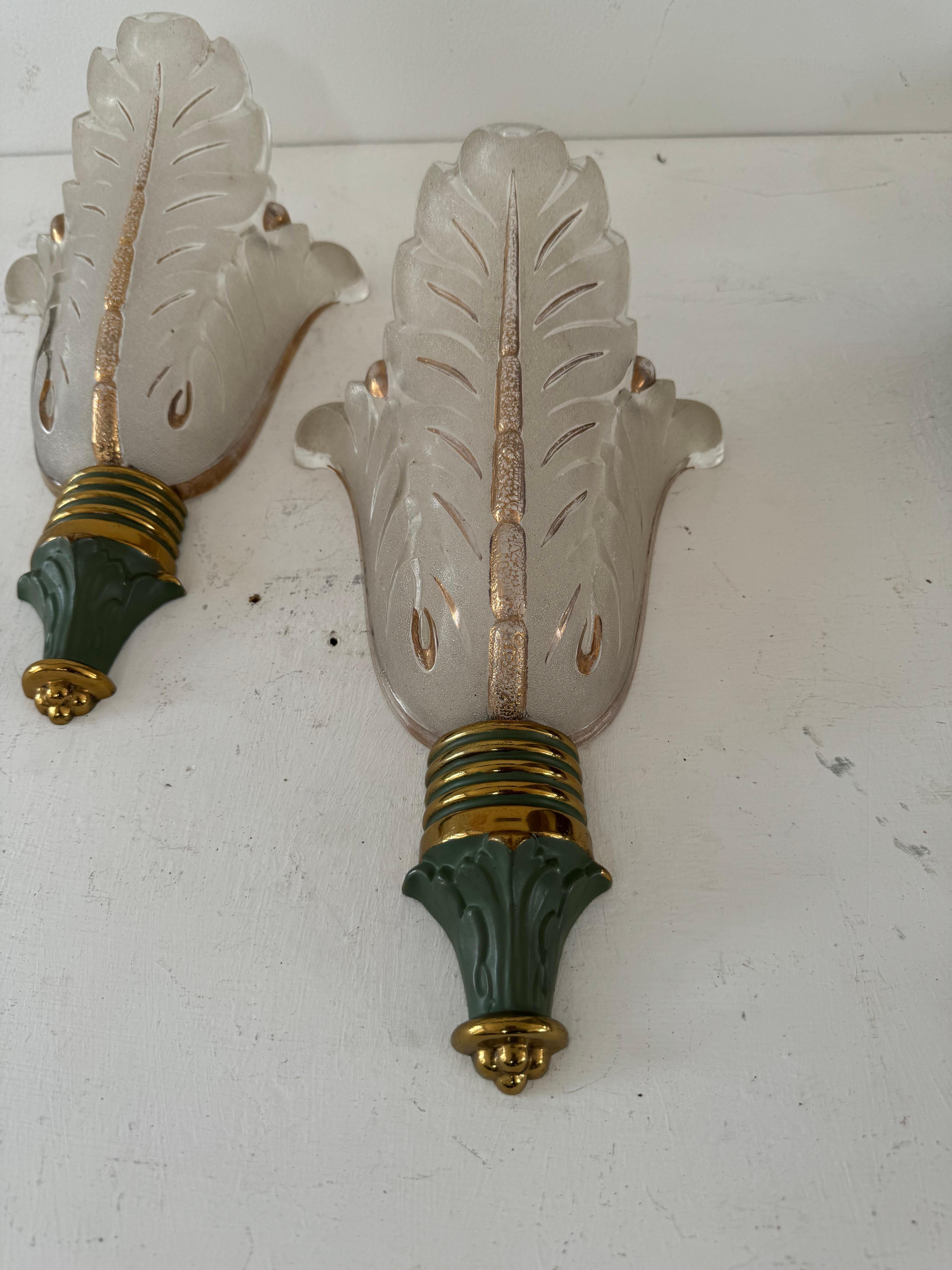 Coppia di lampade Art Deco in ottone e vetro di Ezan, Francia, circa anni '40 in vendita 2