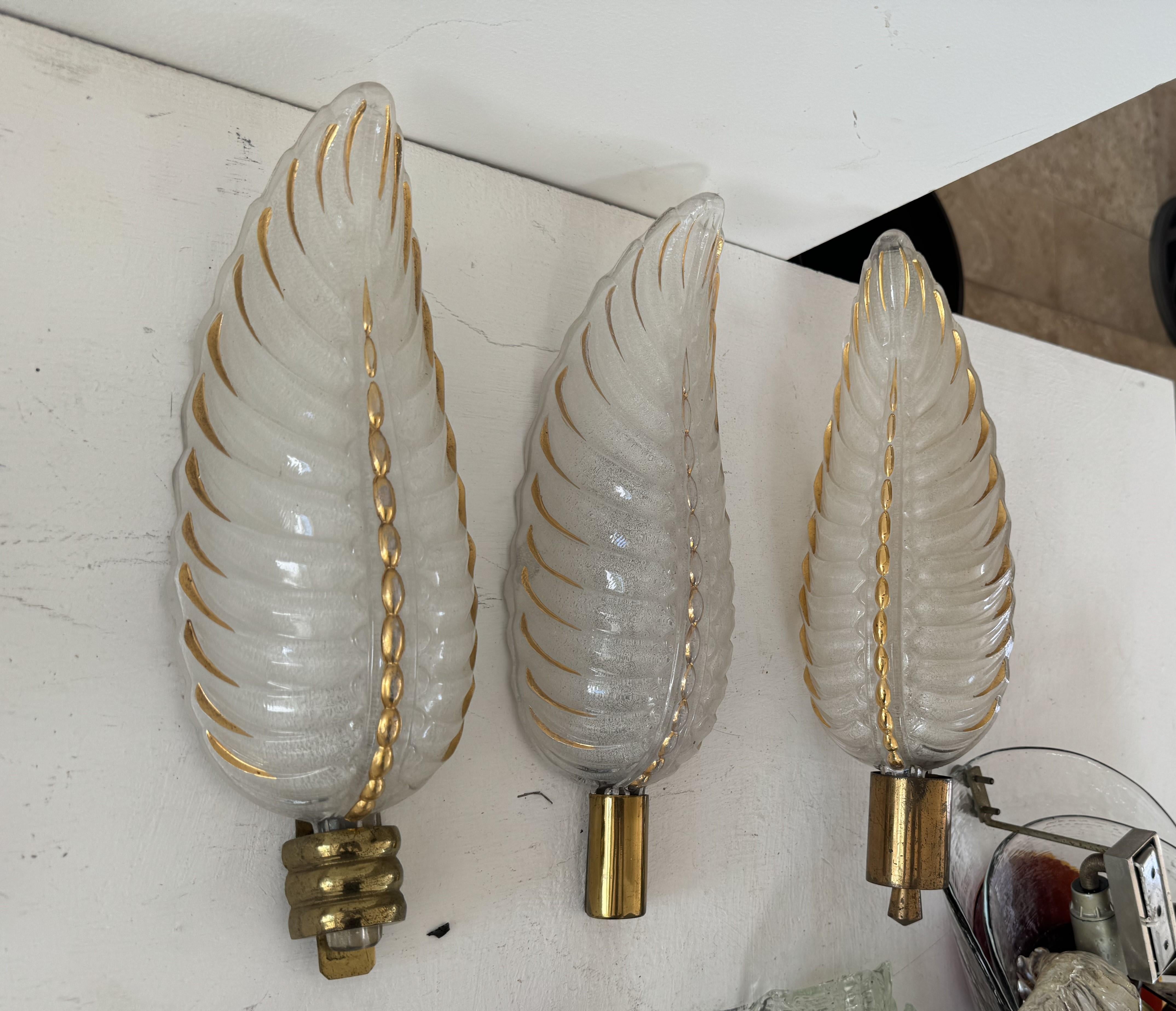 Coppia di lampade Art Deco in ottone e vetro firmate Ezan, Francia, circa anni '40 In condizioni buone in vendita a Merida, Yucatan