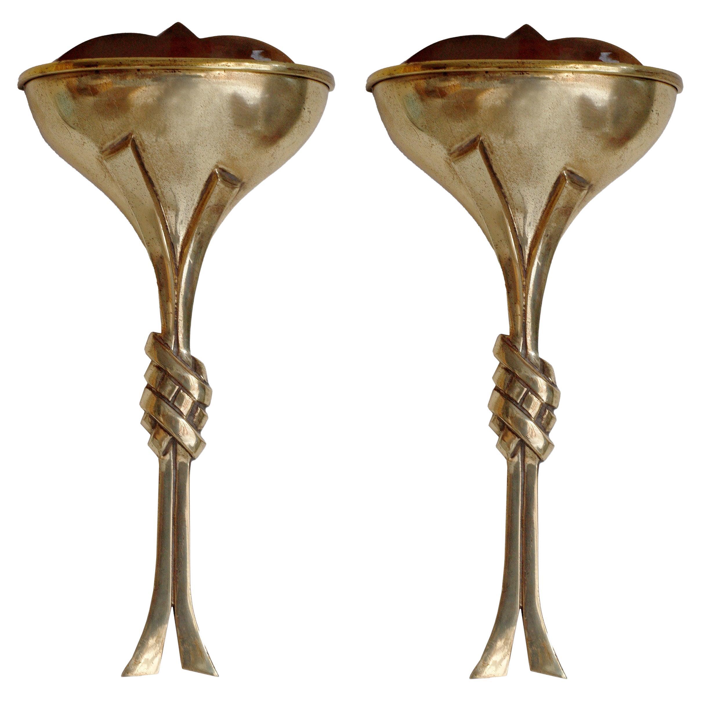Coppia di lampade da parete a stelo annodato in ottone Art Deco in vendita
