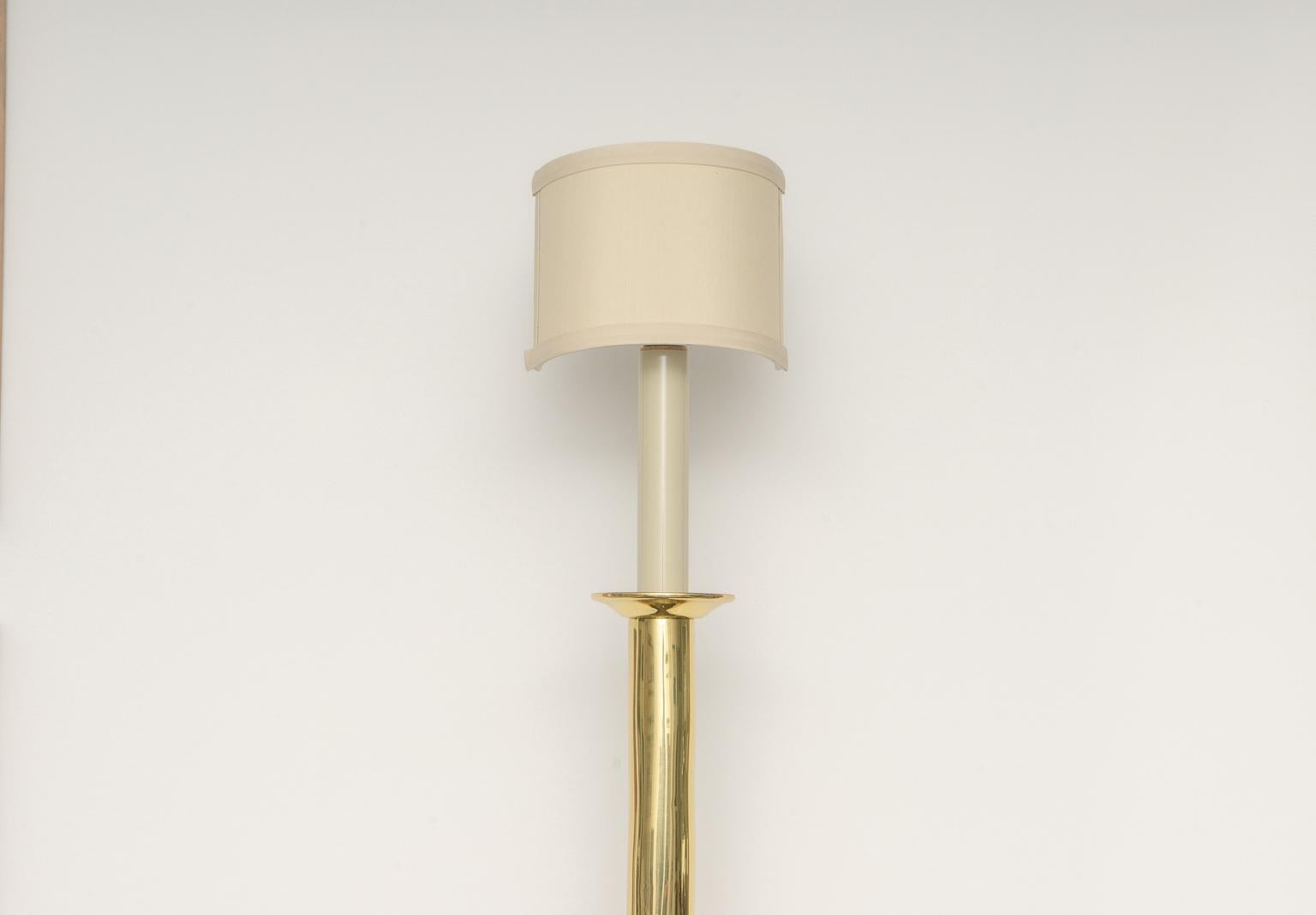Paar Messing-Wandleuchter im Stil von Jules Leleu im Angebot 2