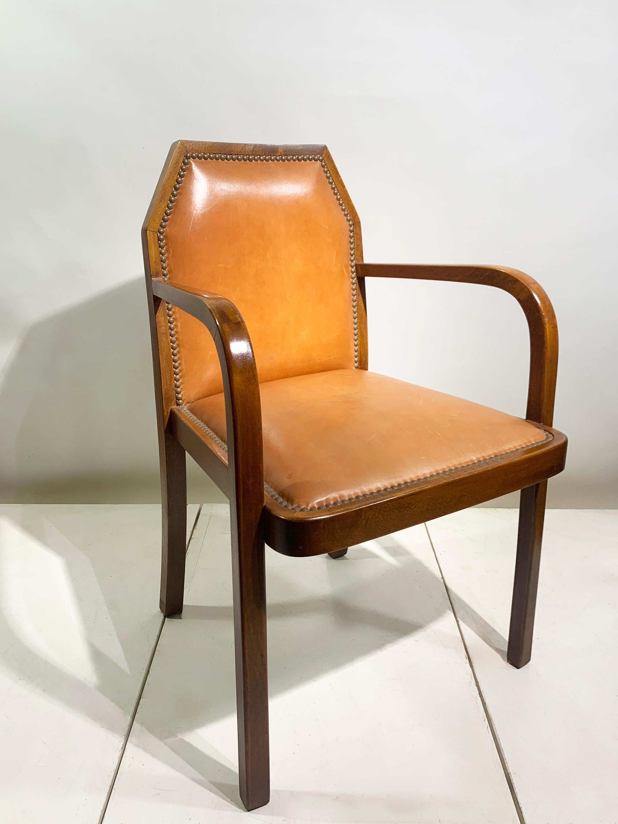 Paire de fauteuils bridge Art Déco, en cuir,  France, Circa 1930's en vente 3