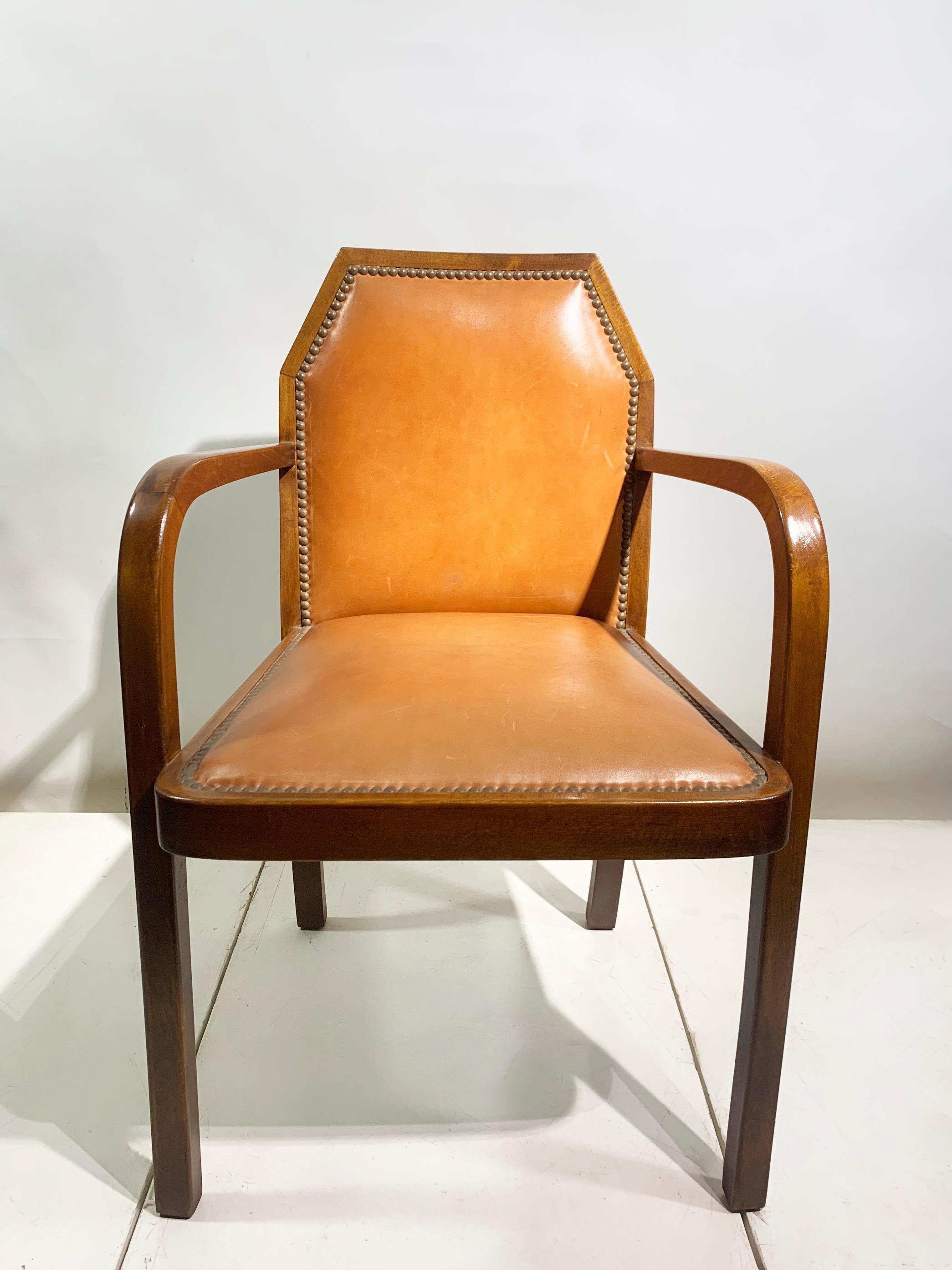Paire de fauteuils bridge Art Déco, en cuir,  France, Circa 1930's en vente 4