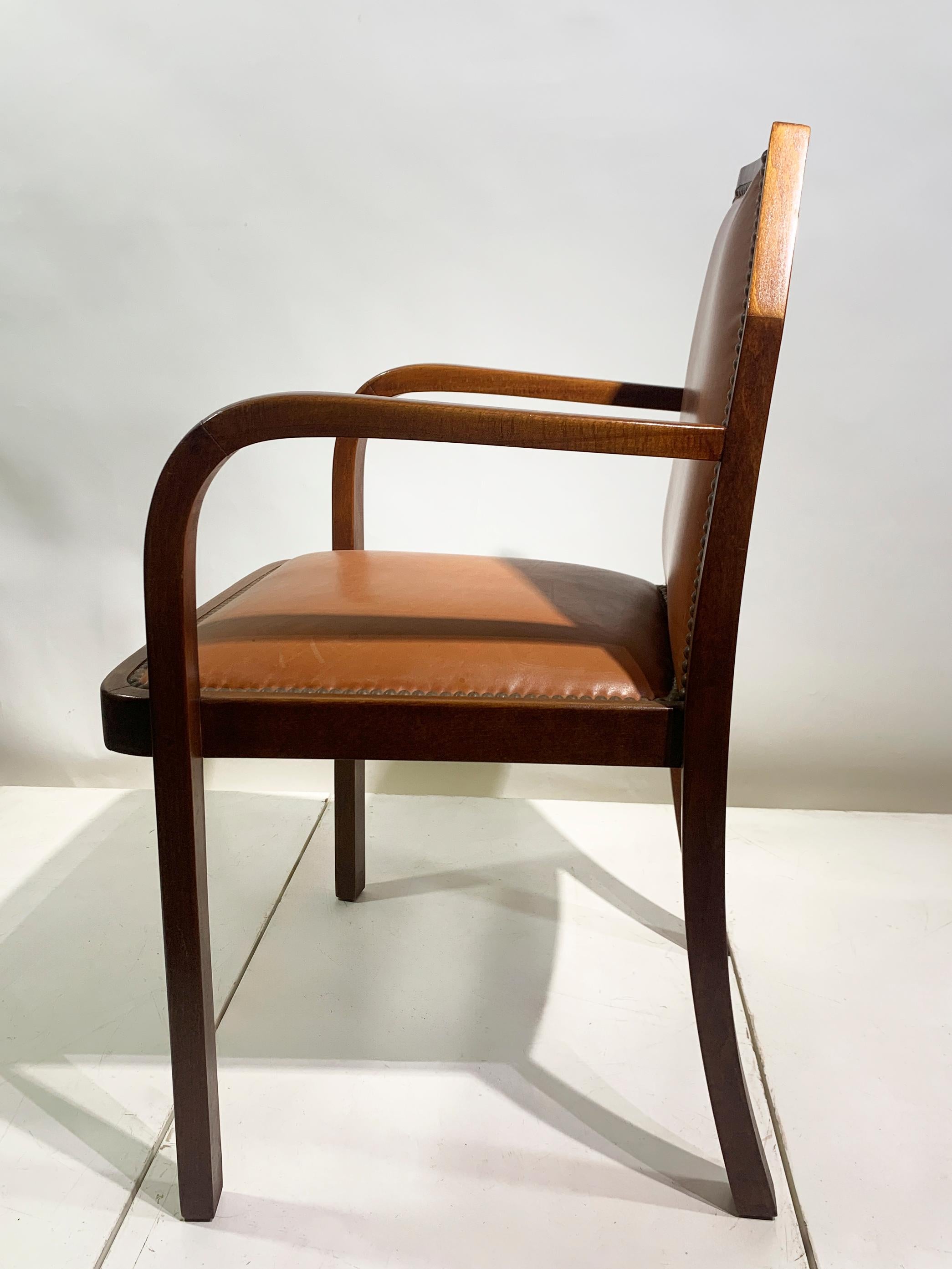 Bois Paire de fauteuils bridge Art Déco, en cuir,  France, Circa 1930's en vente