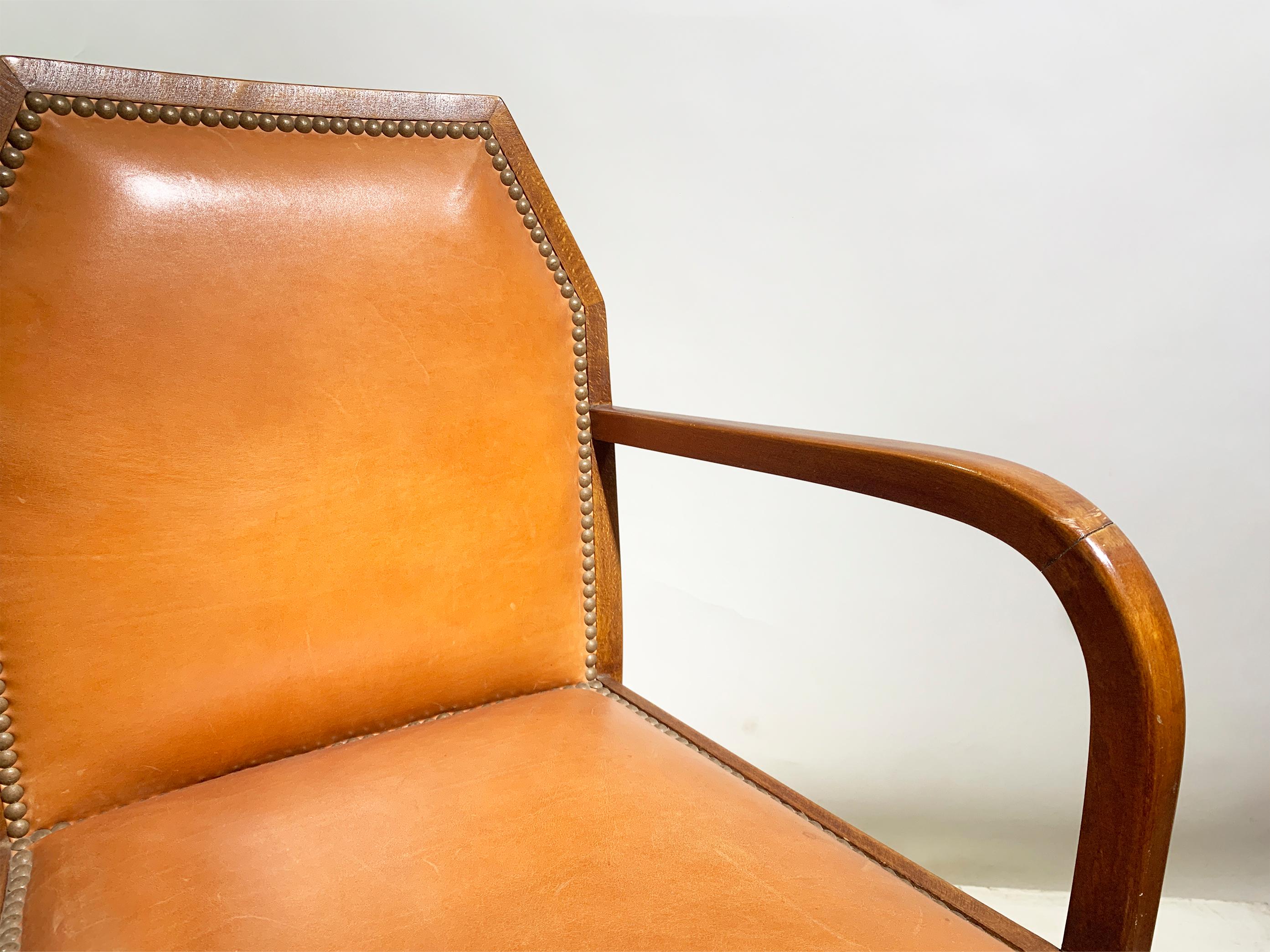 Paire de fauteuils bridge Art Déco, en cuir,  France, Circa 1930's en vente 1