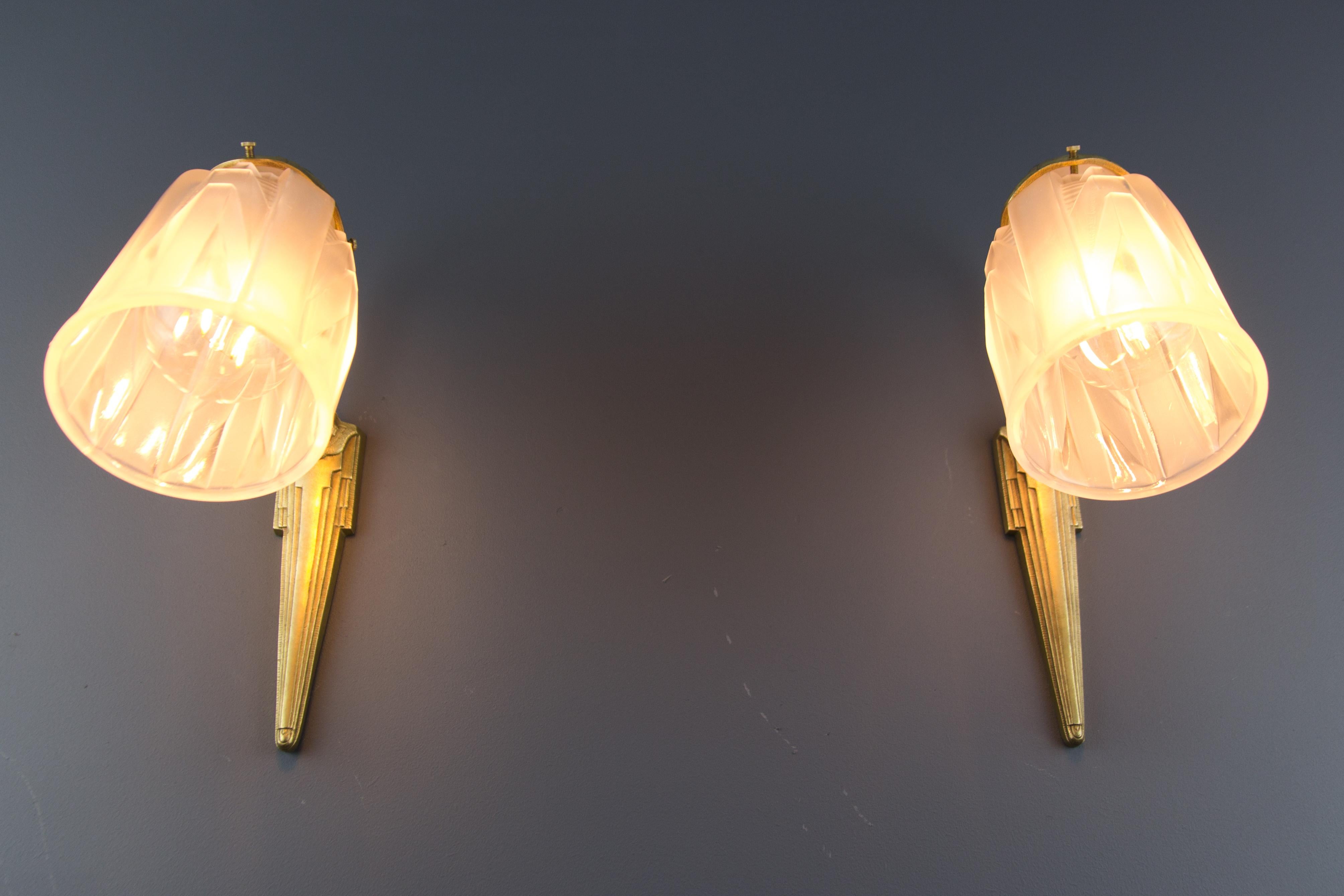 Pair of Art Deco Bronze and Frosted Glass Sconces Signed Muller Frères Luneville 2