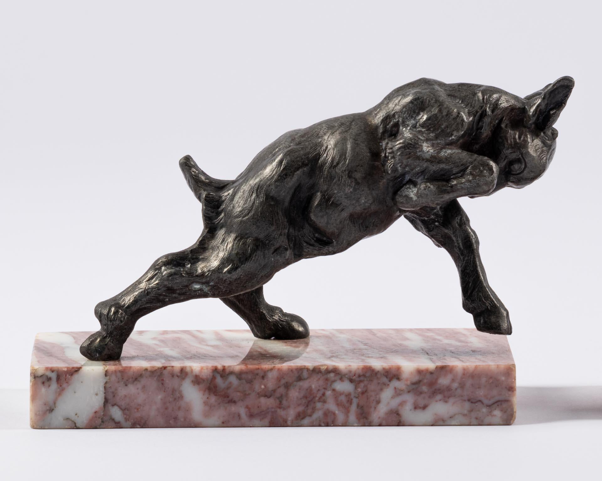 Paire de serre-livres Art Déco en bronze et marbre en forme de chèvre, France, vers 1930 en vente 7