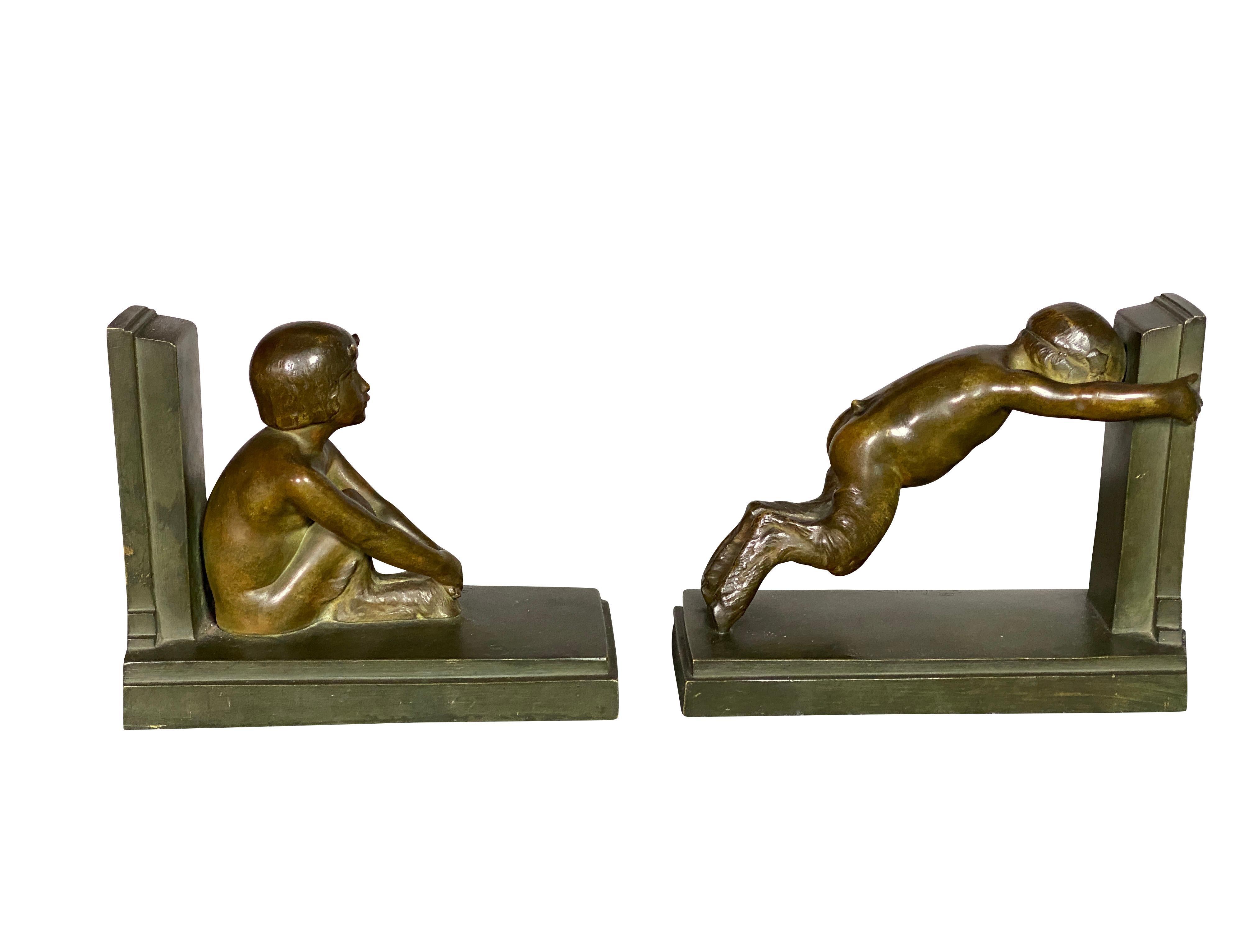 Pair of Art Deco Bronze Bookends by Paul Silvestre In Excellent Condition For Sale In Essex, MA