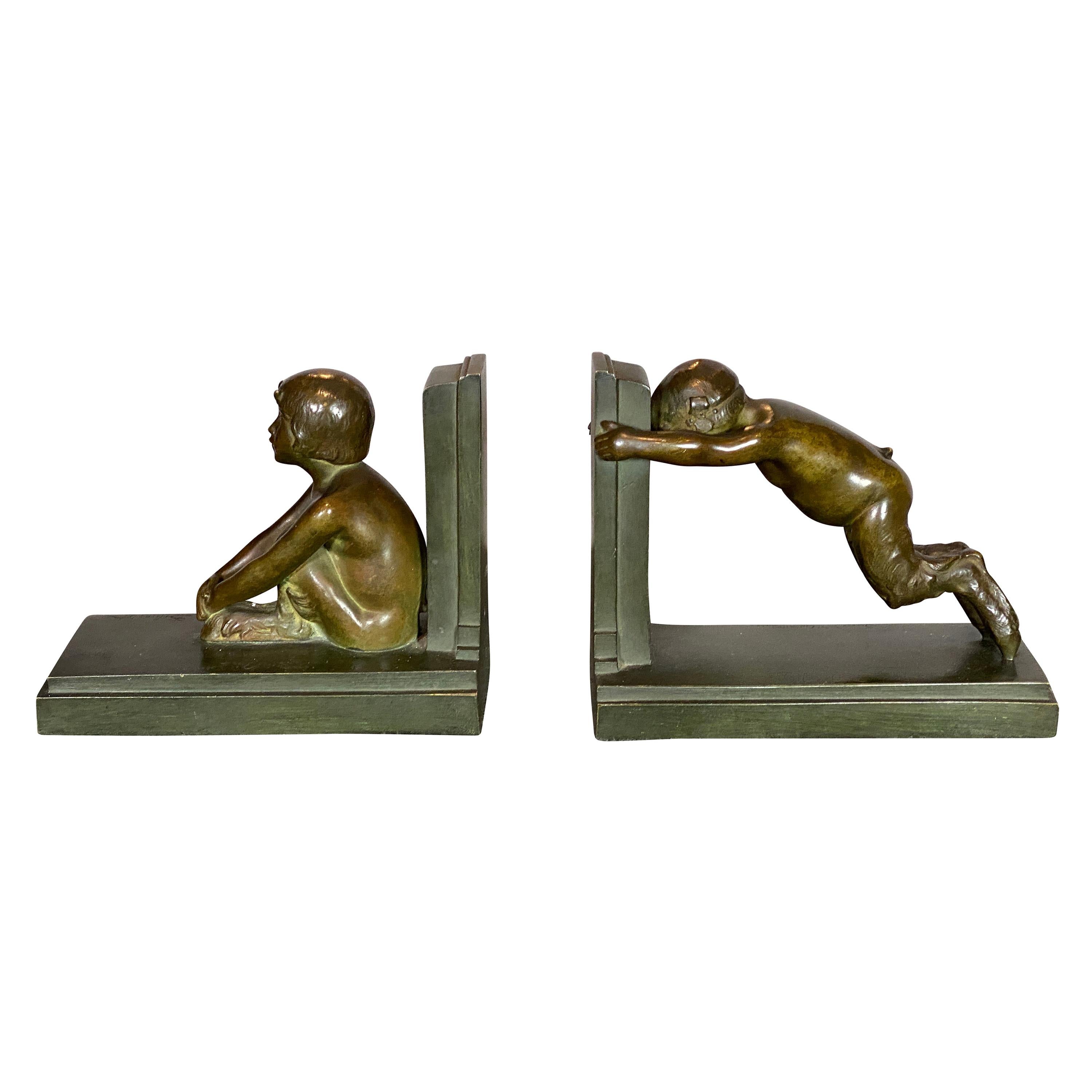 Paire de serre-livres Art Déco en bronze de Paul Silvestre en vente