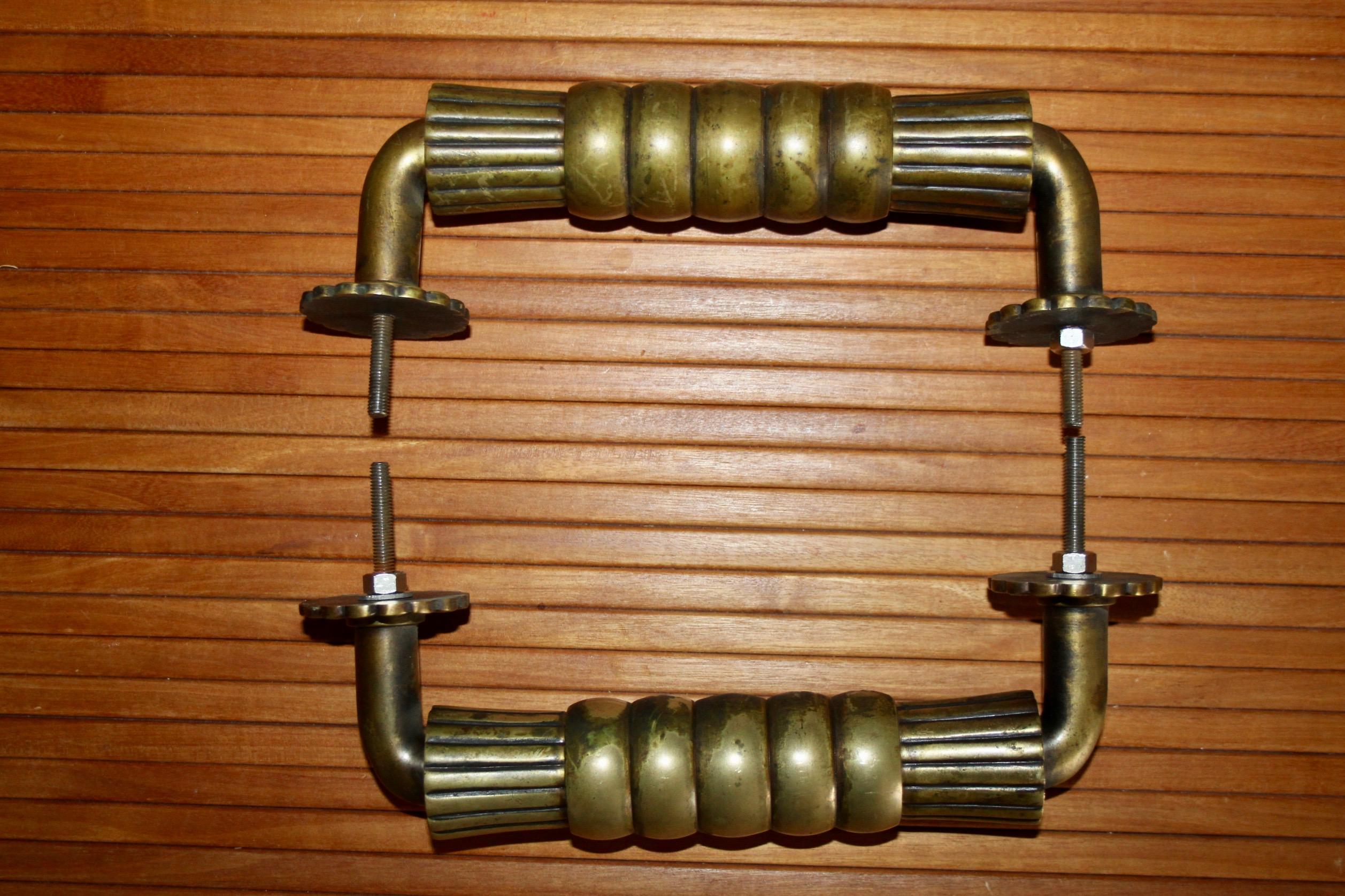 Metà XX secolo Coppia di maniglie per porte in bronzo Art Deco in vendita