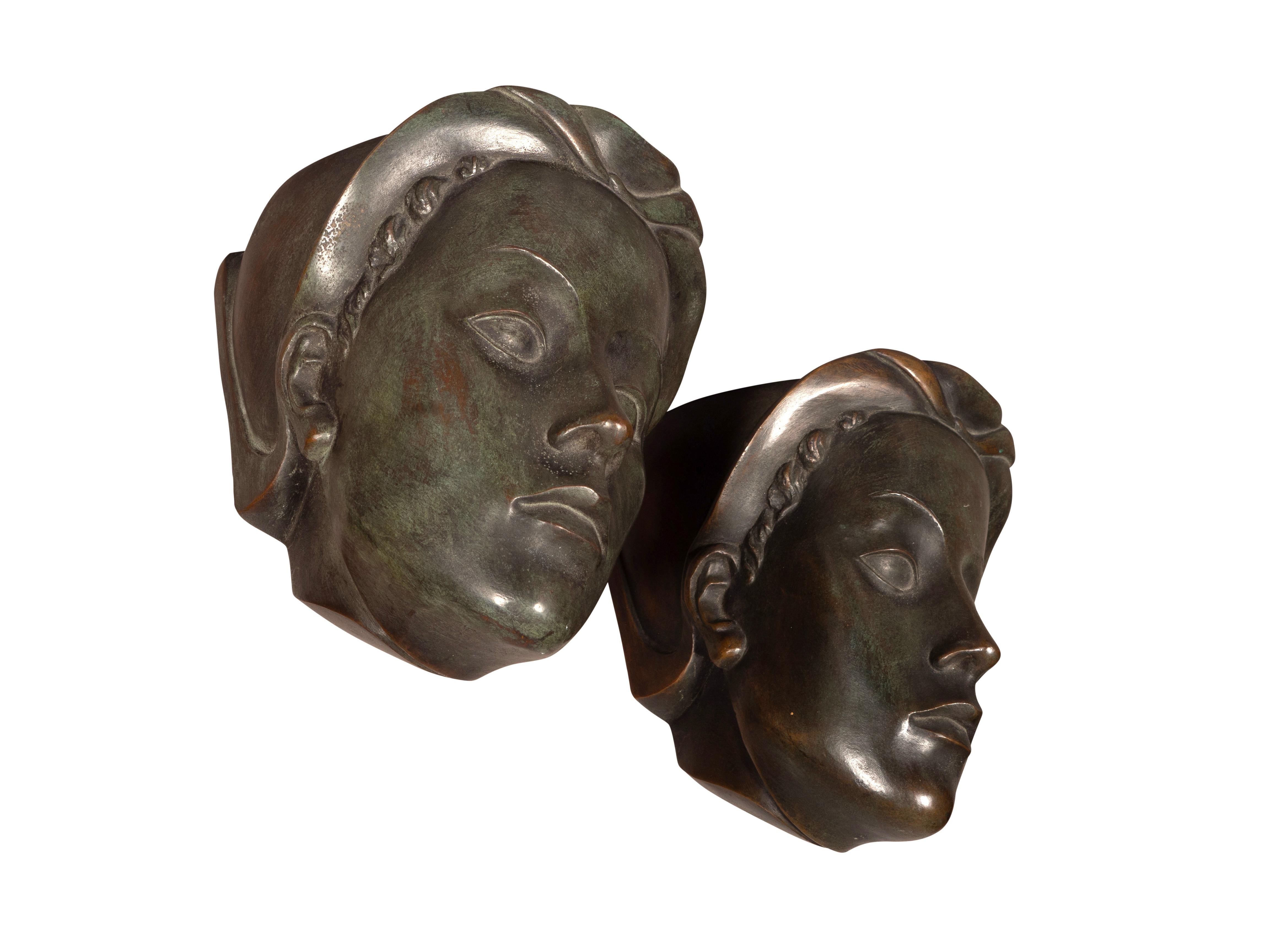 Pareja De Bolsillos De Pared Figurales De Bronce Art Decó 6