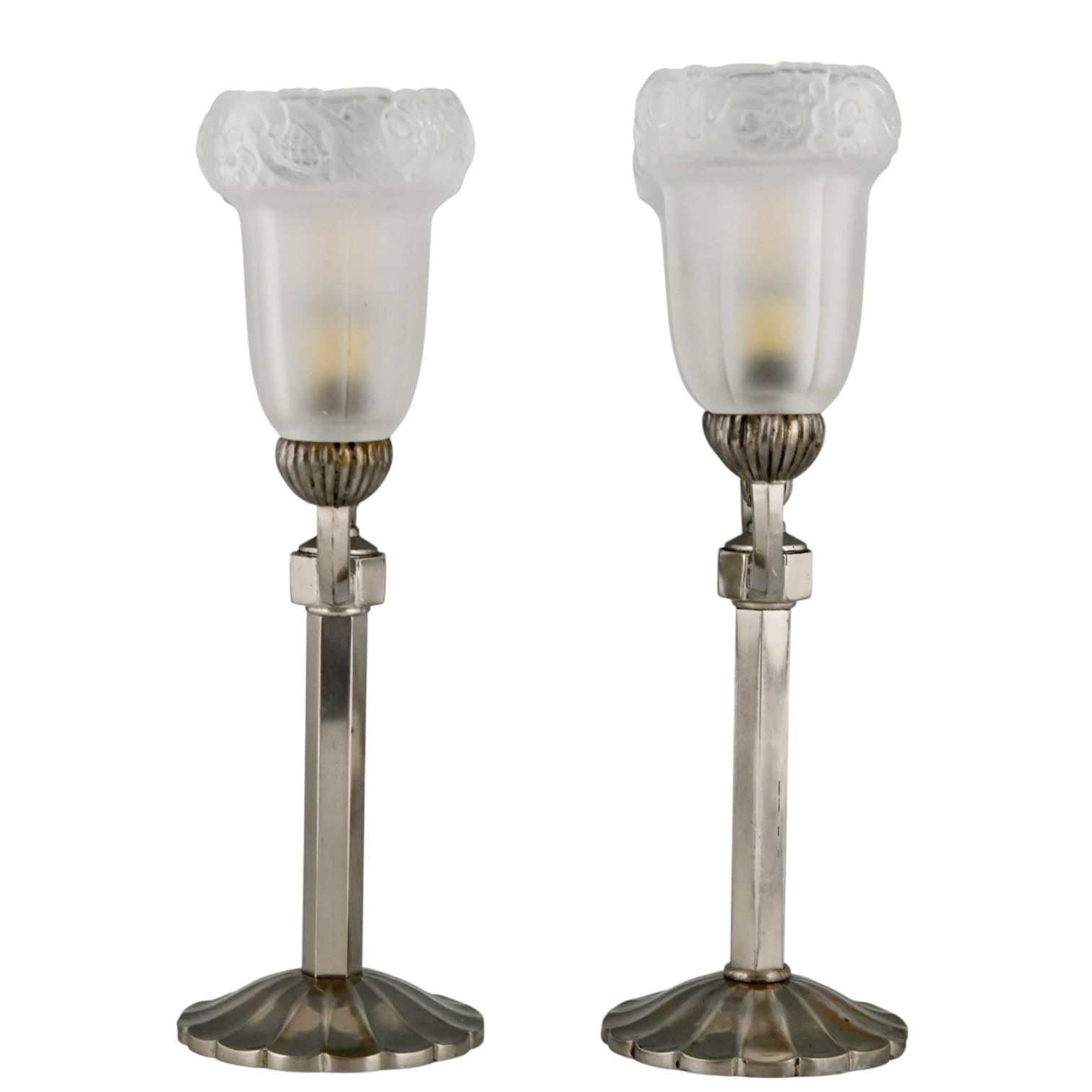 Francese Coppia di lampade Art Déco in bronzo Francia 1930 in vendita