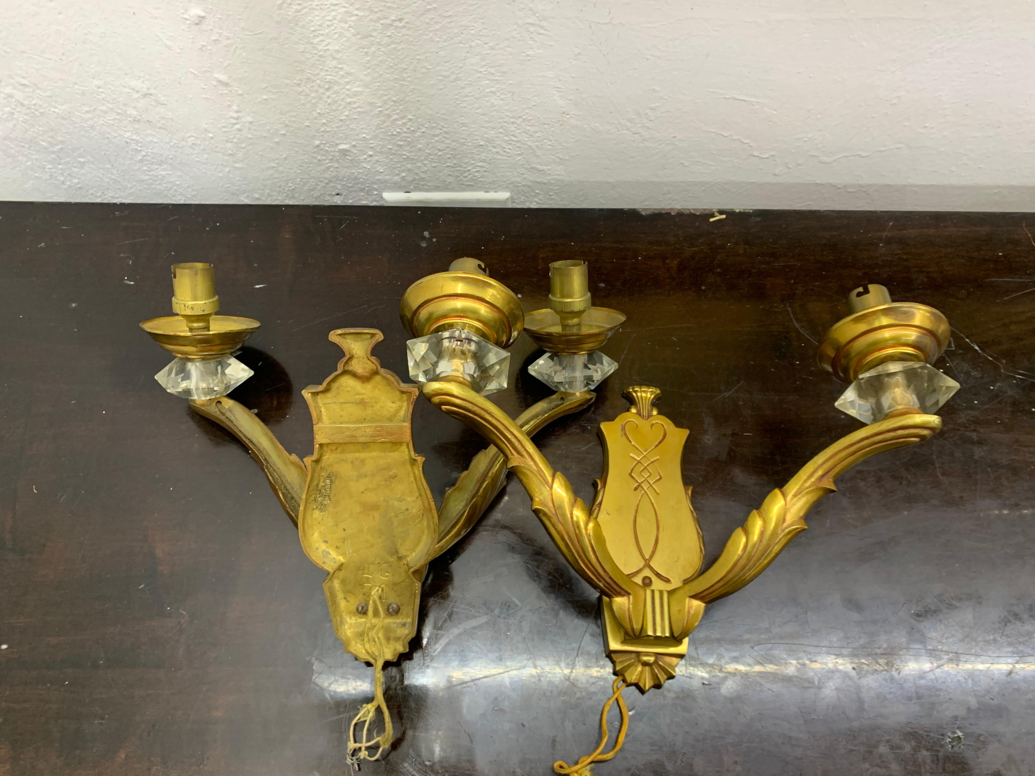 Hand-Crafted Pair of Art Deco Bronze Sconces Attributed to Georges Leleu France, circa 1920 For Sale