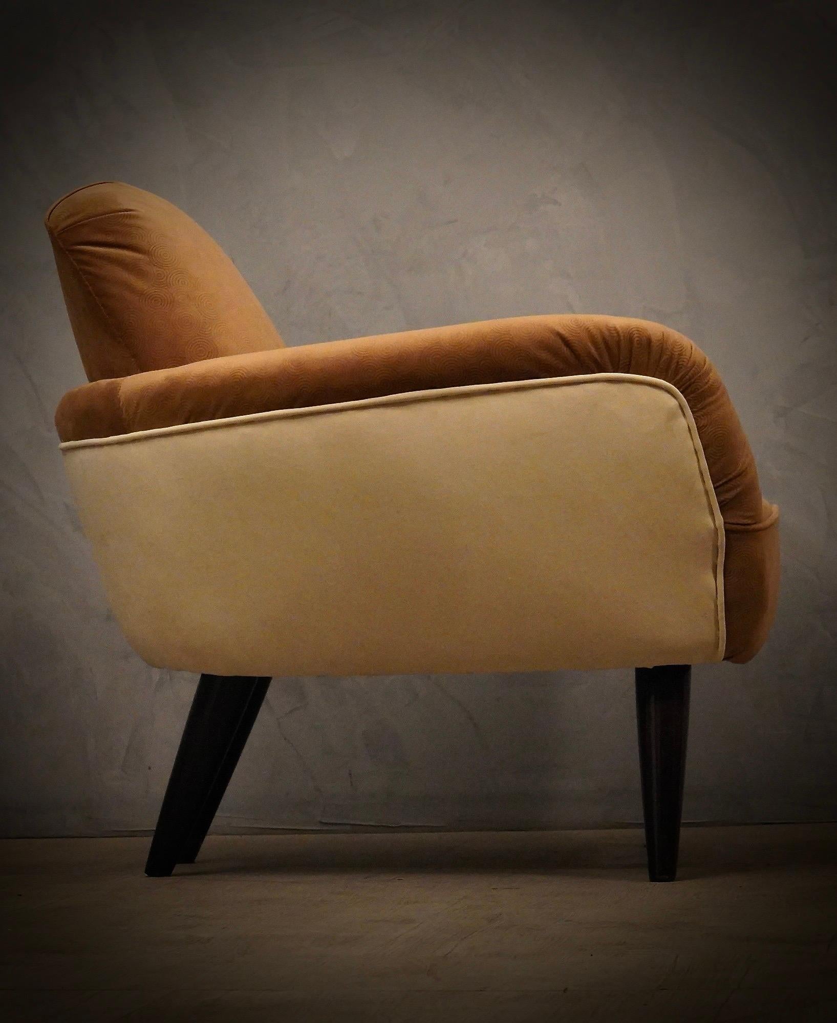 Art Deco Brown and Withe Fabric Italian Club Chairs Armchairs, 1940 2